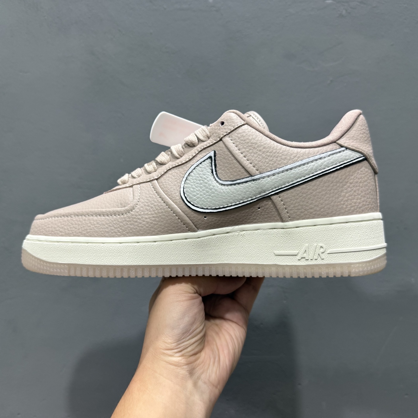 220 Ma Maniére x Nike Air Force 1'07 Low 联名款 空军一号低帮休闲板鞋 HF4084-200