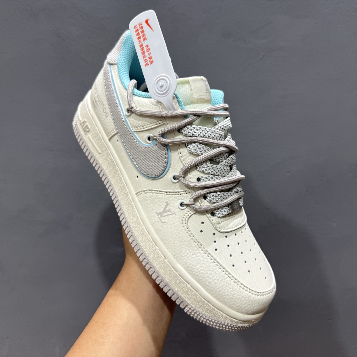 260 Nike Air Force 1'07 LV 联名 米白灰 DM6868-095