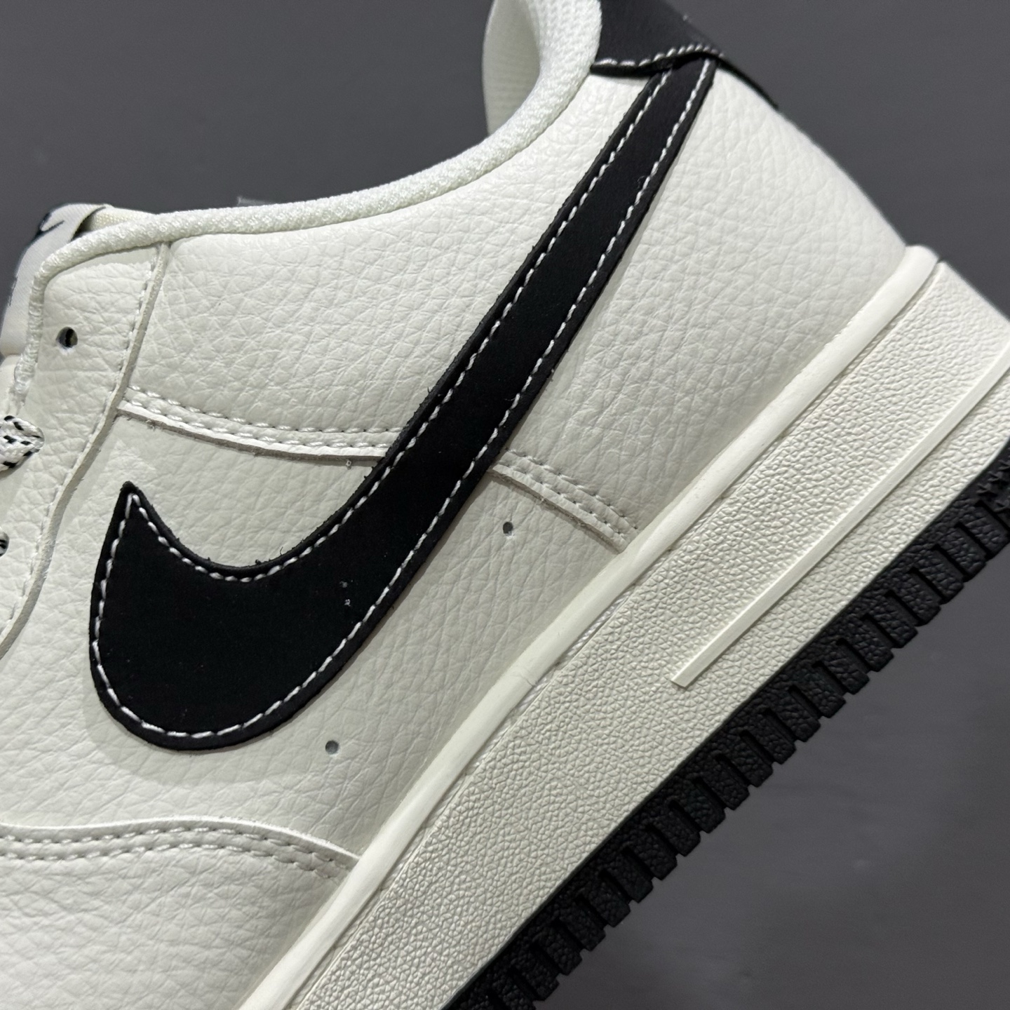 260 Nike Air Force 1'07 GUCCI 联名 米白黑 CS5288-009