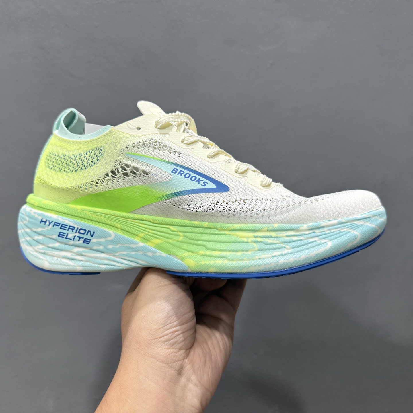 250 Brooks Hyperion Elite 4 PB 布鲁克斯龙卷风4 休闲透气缓震运动鞋 1000531