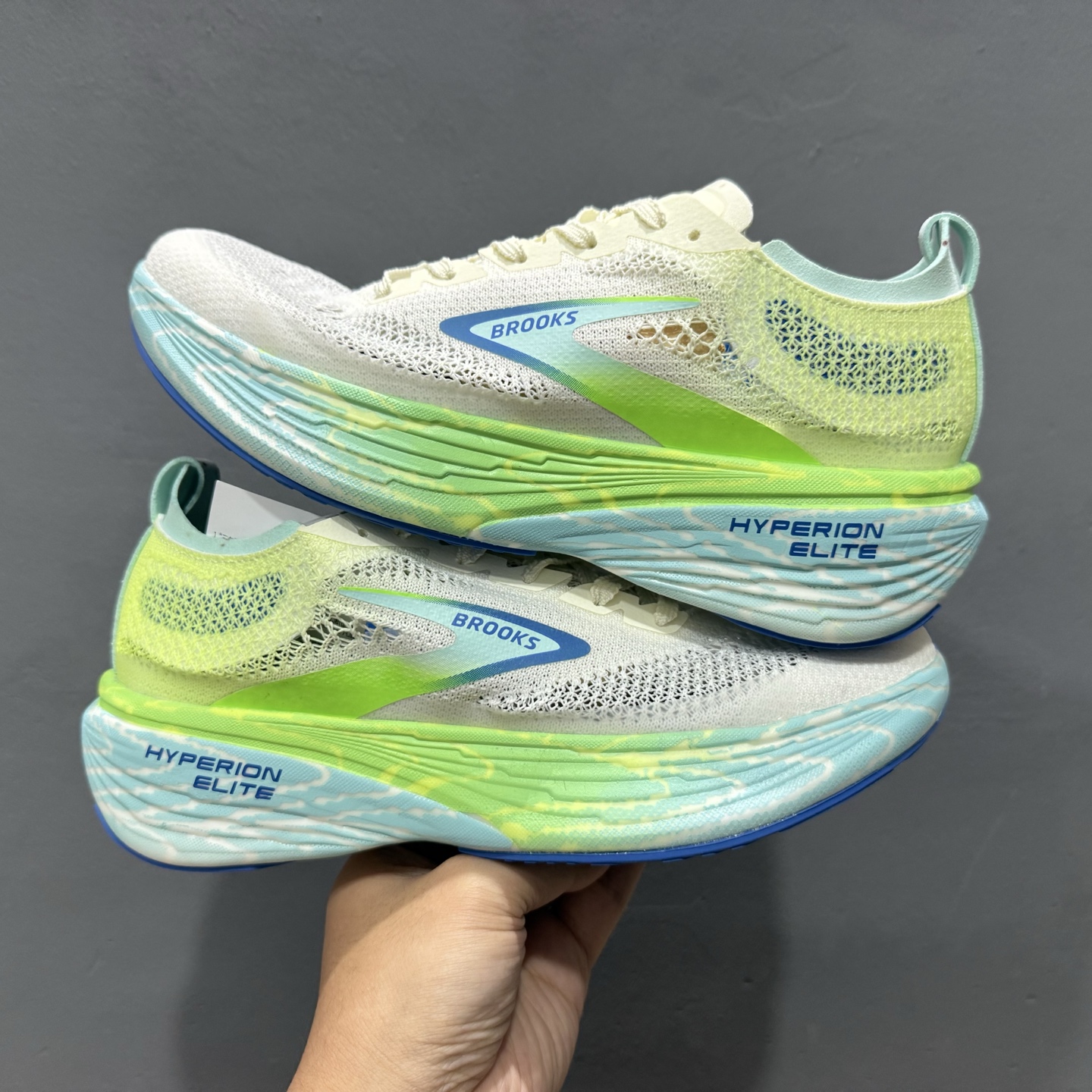 250 Brooks Hyperion Elite 4 PB 布鲁克斯龙卷风4 休闲透气缓震运动鞋 1000531