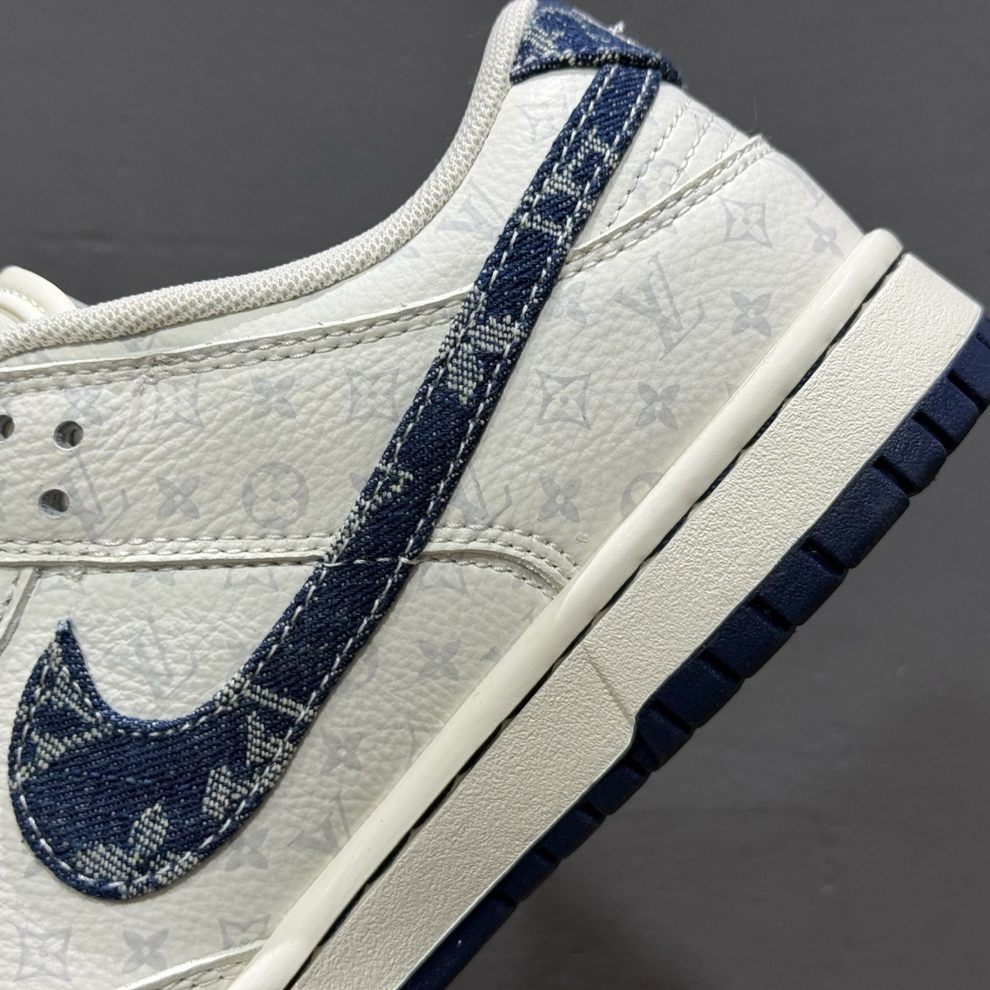 300 SC版 Nike SB Dunk Low LV联名 蓝色牛仔 周年高端定制 低帮休闲板鞋 SC9772-802