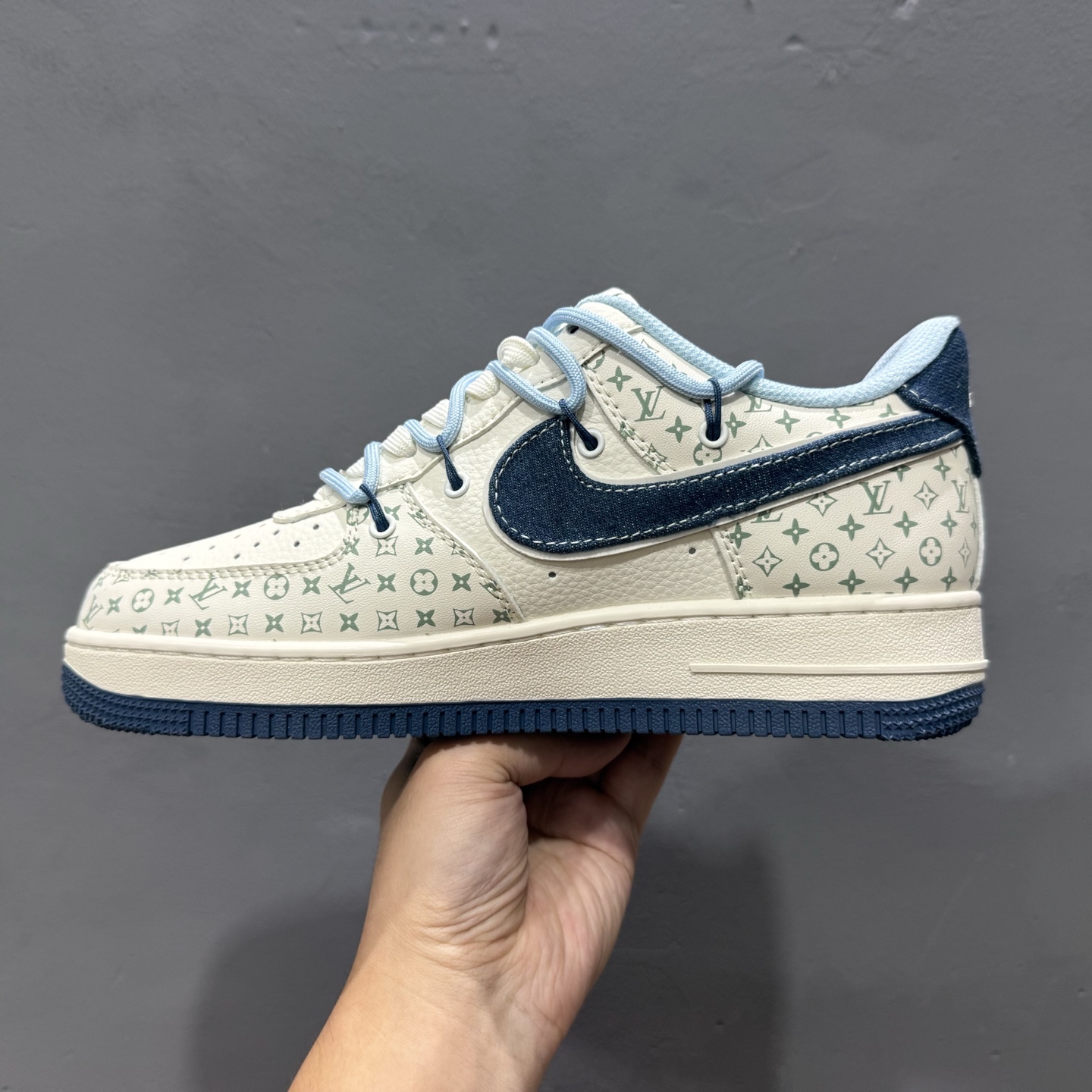 Nike Air Force 1'07 LV 联名 白蓝 DM6868-096