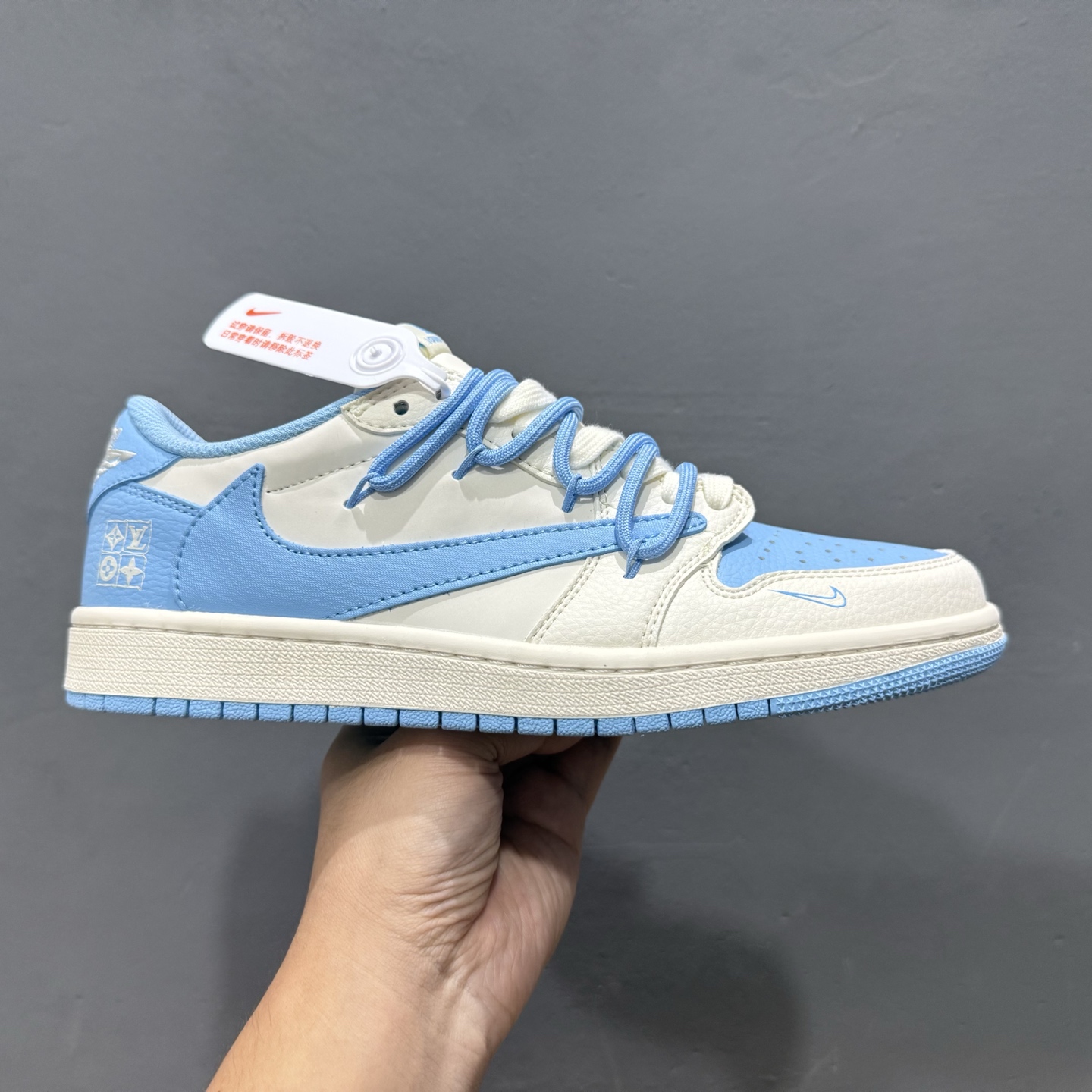 Travis Scott x Fragment Design x Air Jordan 1 Low OG SP AJ1 LV联名 天蓝抽绳 低帮文化休闲板鞋 DM6868-107