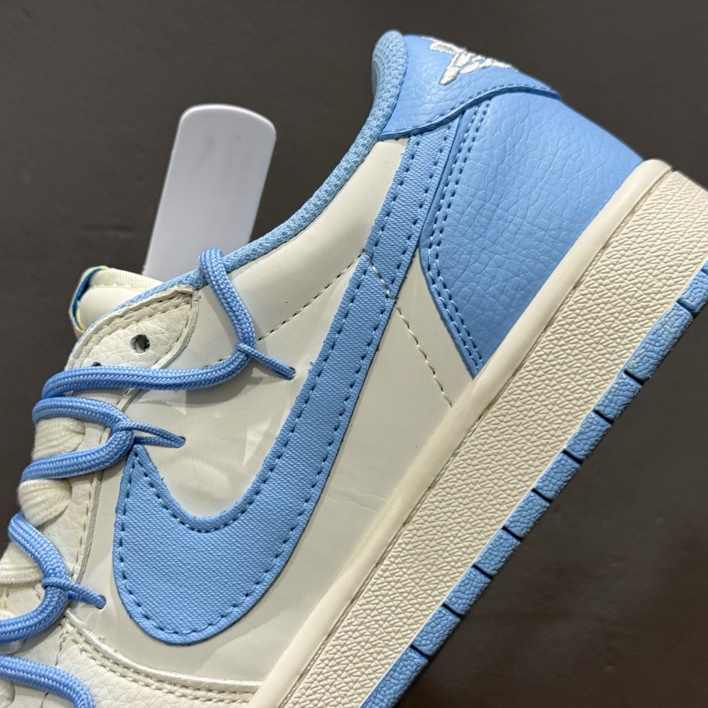Travis Scott x Fragment Design x Air Jordan 1 Low OG SP AJ1 LV联名 天蓝抽绳 低帮文化休闲板鞋 DM6868-107