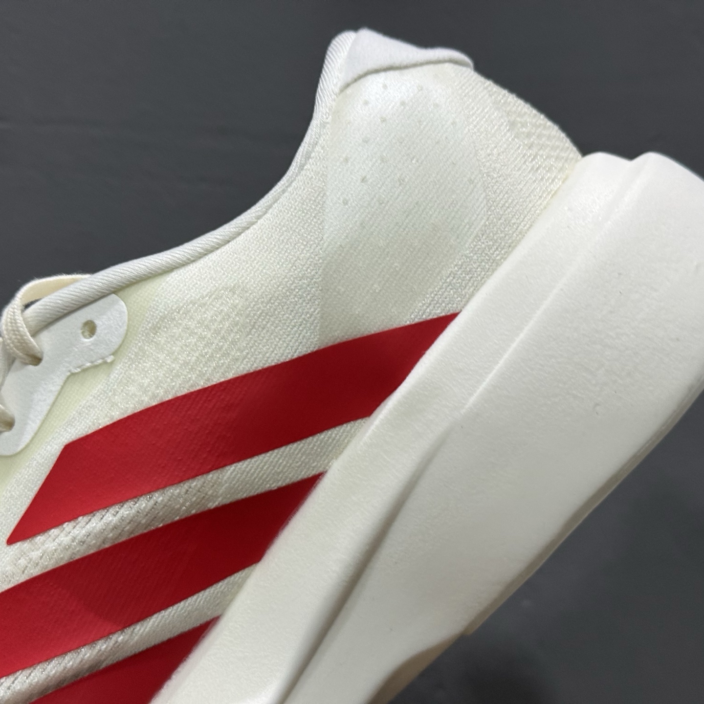 adidas Adizero Evo SL 白红色 阿迪超轻透气缓震跑鞋 JS1183