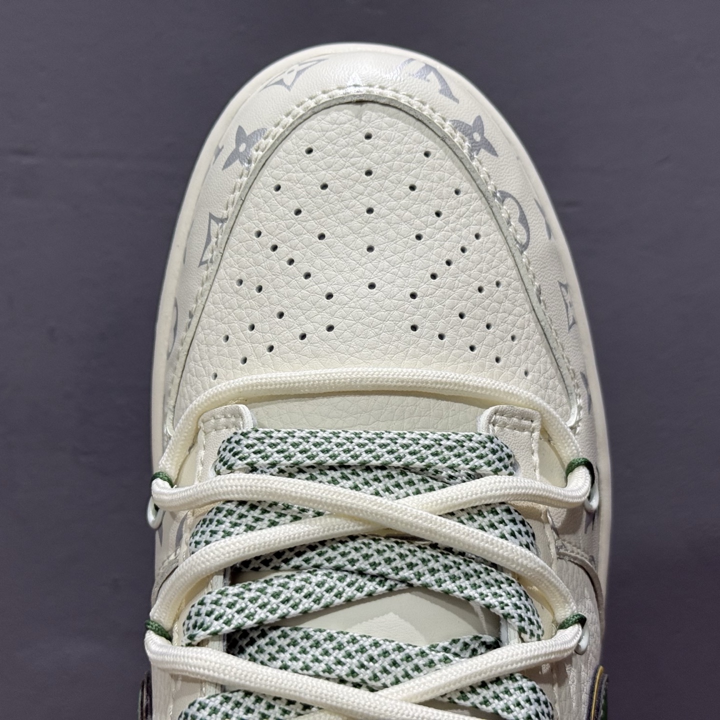 Nike SB Dunk Low LV联名 绑带绿勾 周年高端定制 低帮休闲板鞋 DM6868-103