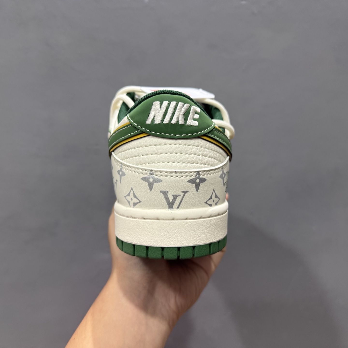 Nike SB Dunk Low LV联名 绑带绿勾 周年高端定制 低帮休闲板鞋 DM6868-103