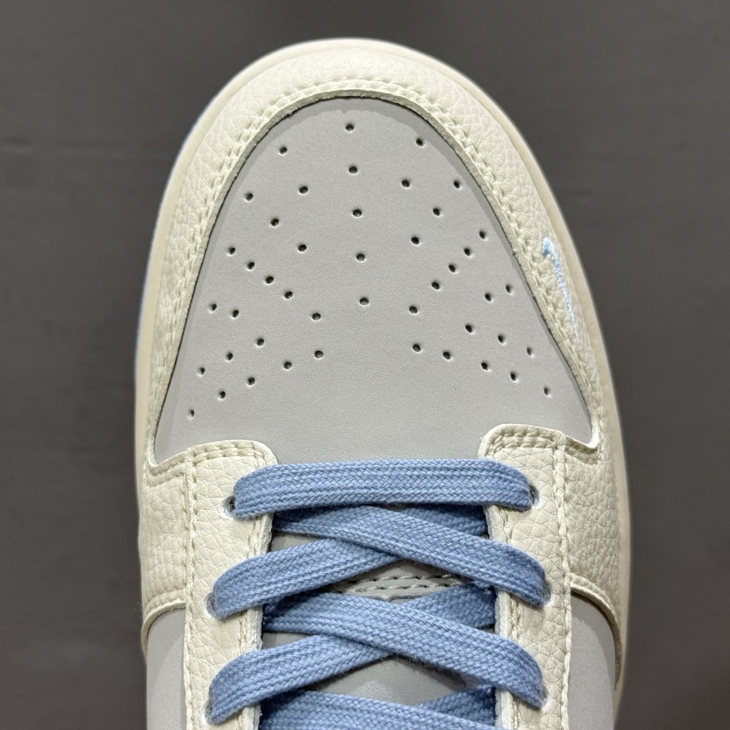 Nike SB Dunk Low Balenciaga联名 米浅蓝勾 周年高端定制 低帮休闲板鞋 ZH2598-273
