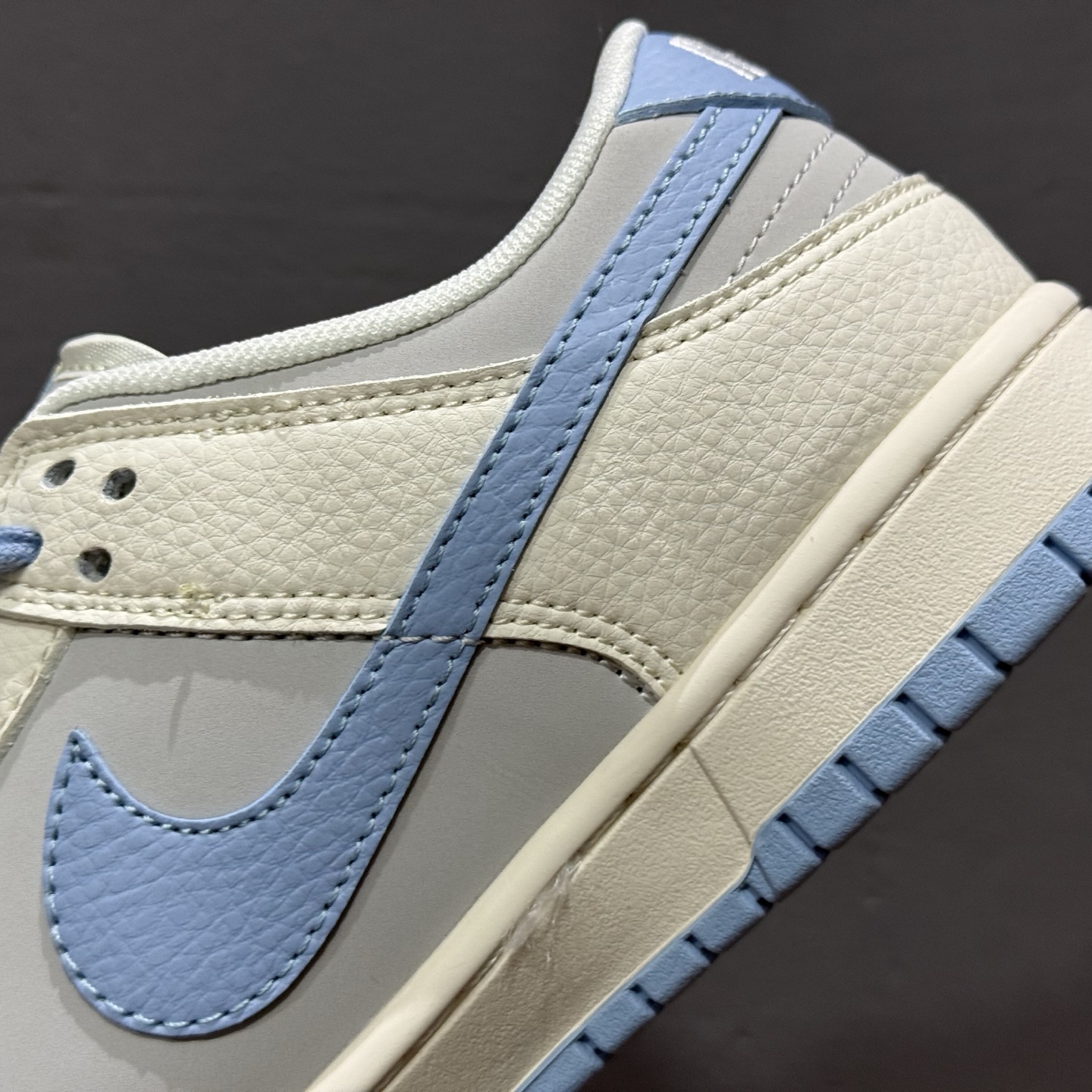 Nike SB Dunk Low Balenciaga联名 米浅蓝勾 周年高端定制 低帮休闲板鞋 ZH2598-273