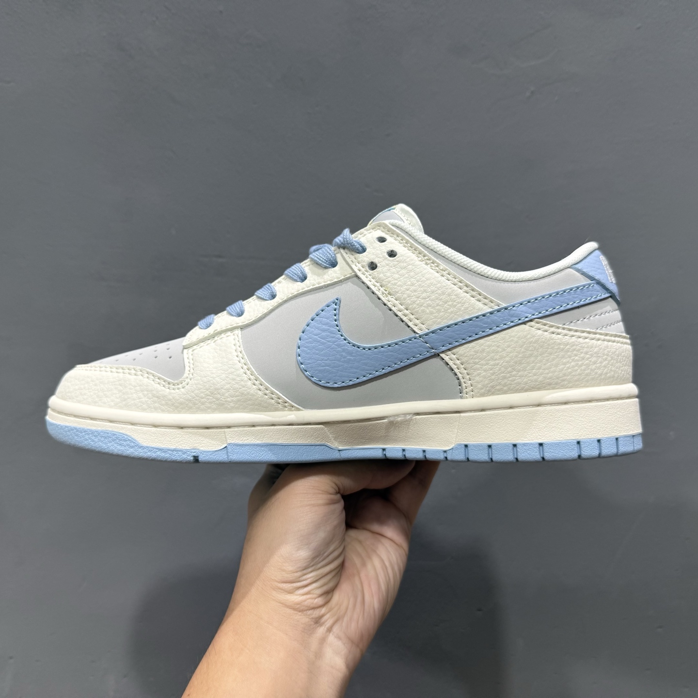 Nike SB Dunk Low Balenciaga联名 米浅蓝勾 周年高端定制 低帮休闲板鞋 ZH2598-273