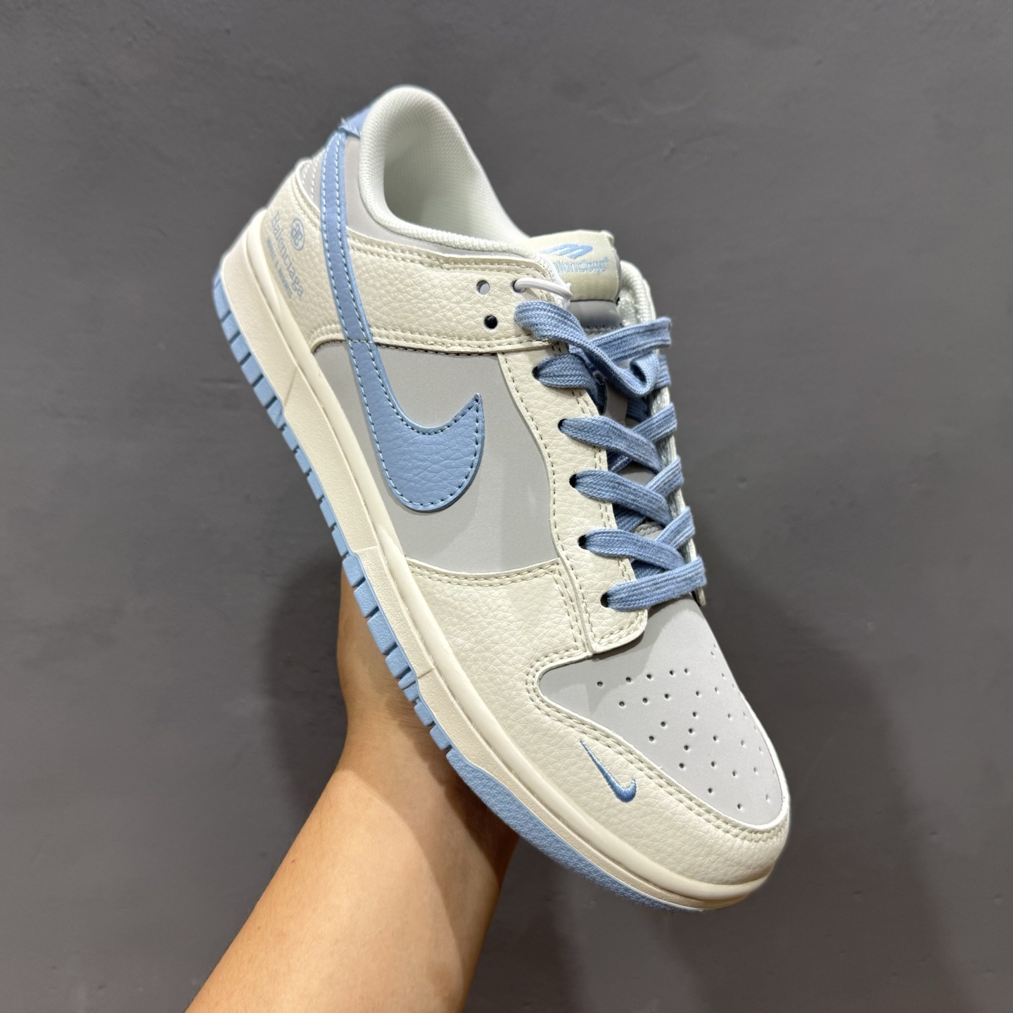 Nike SB Dunk Low Balenciaga联名 米浅蓝勾 周年高端定制 低帮休闲板鞋 ZH2598-273