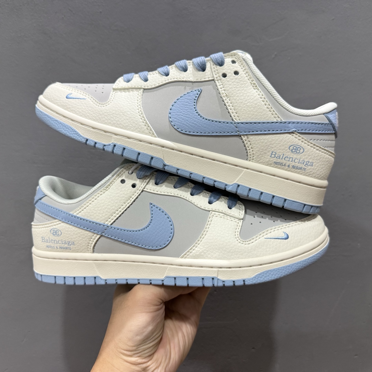 Nike SB Dunk Low Balenciaga联名 米浅蓝勾 周年高端定制 低帮休闲板鞋 ZH2598-273