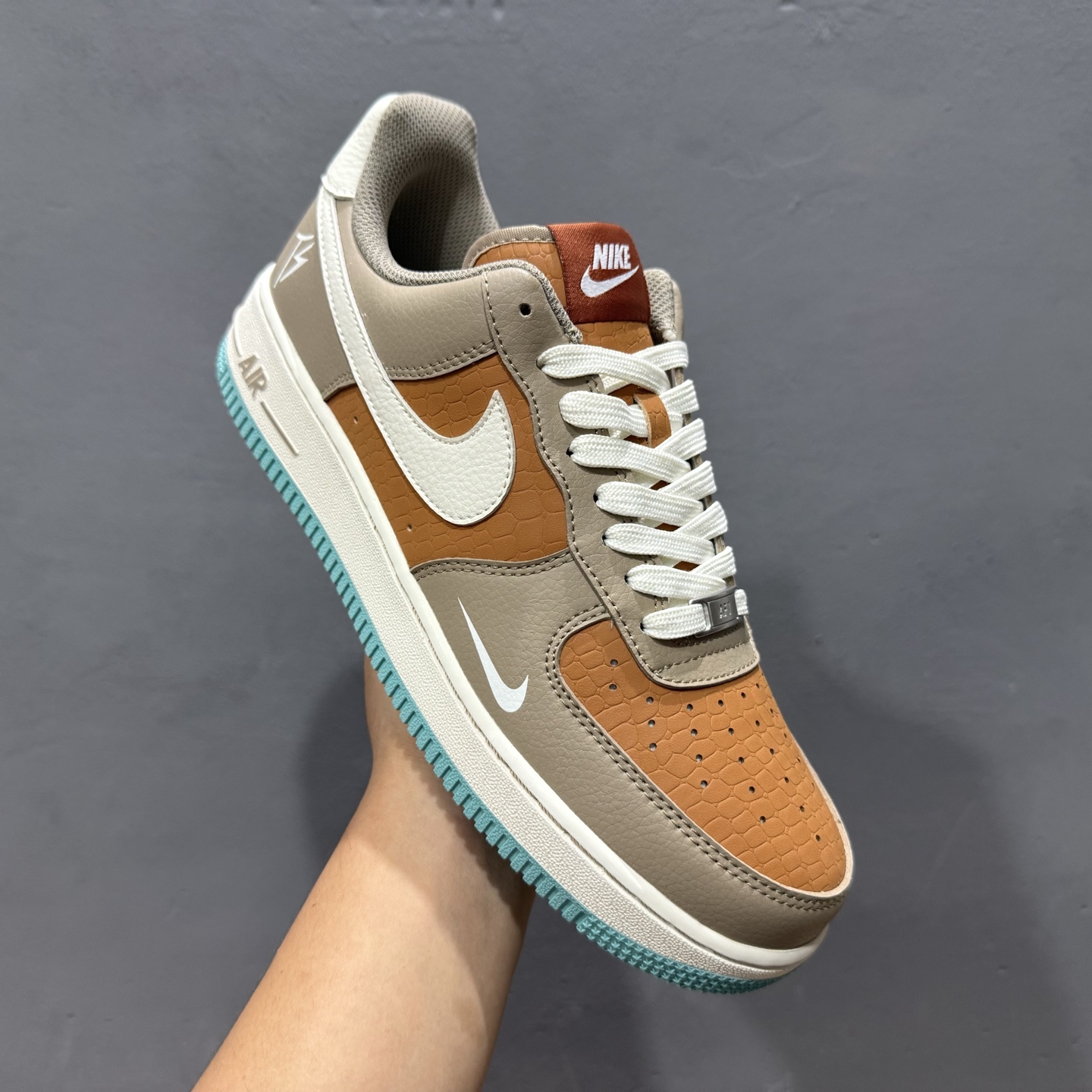 260 SC版 Nike Air Force 1'07 Low TS联名 灰棕小白勾 空军一号低帮休闲板鞋 LW9279-006