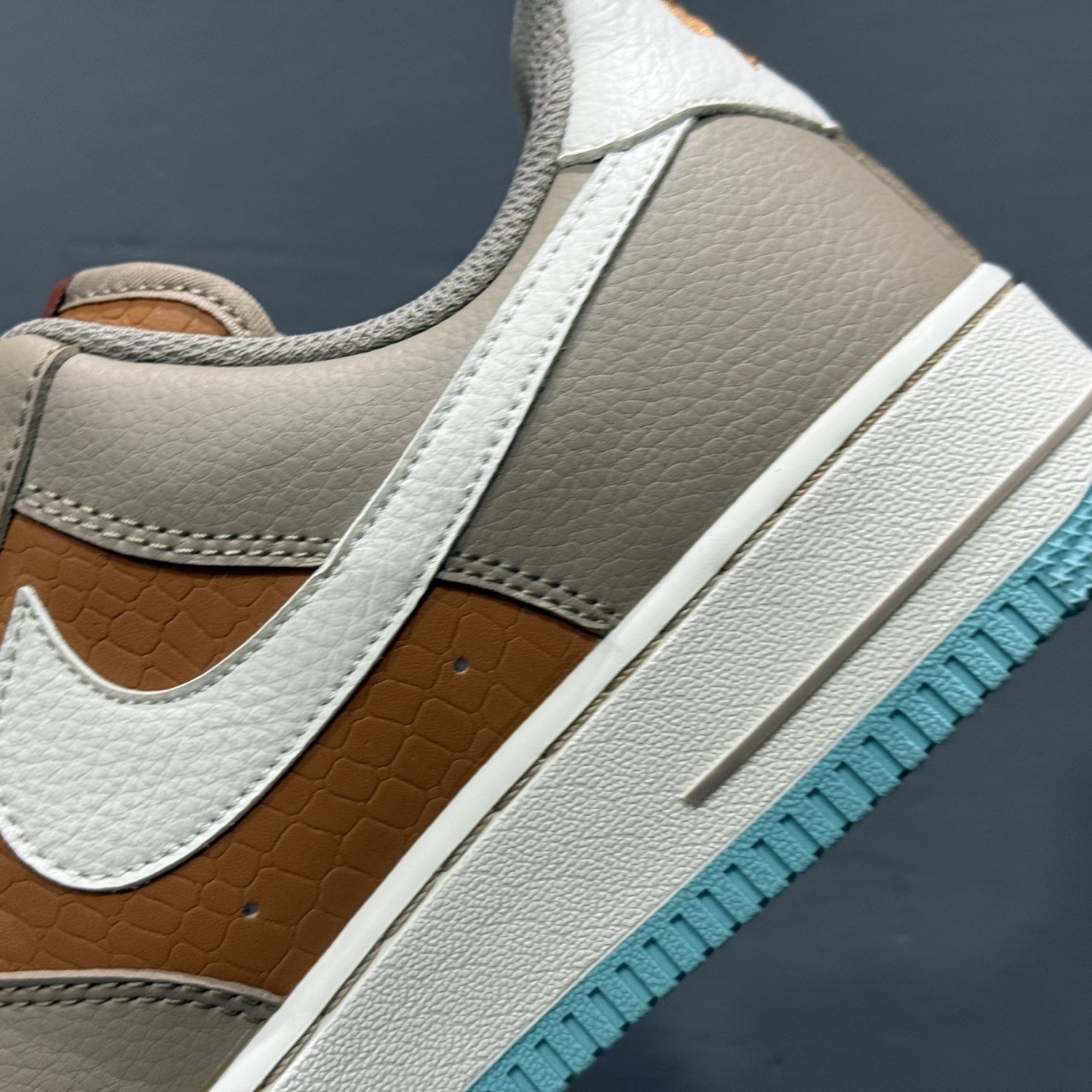 260 SC版 Nike Air Force 1'07 Low TS联名 灰棕小白勾 空军一号低帮休闲板鞋 LW9279-006