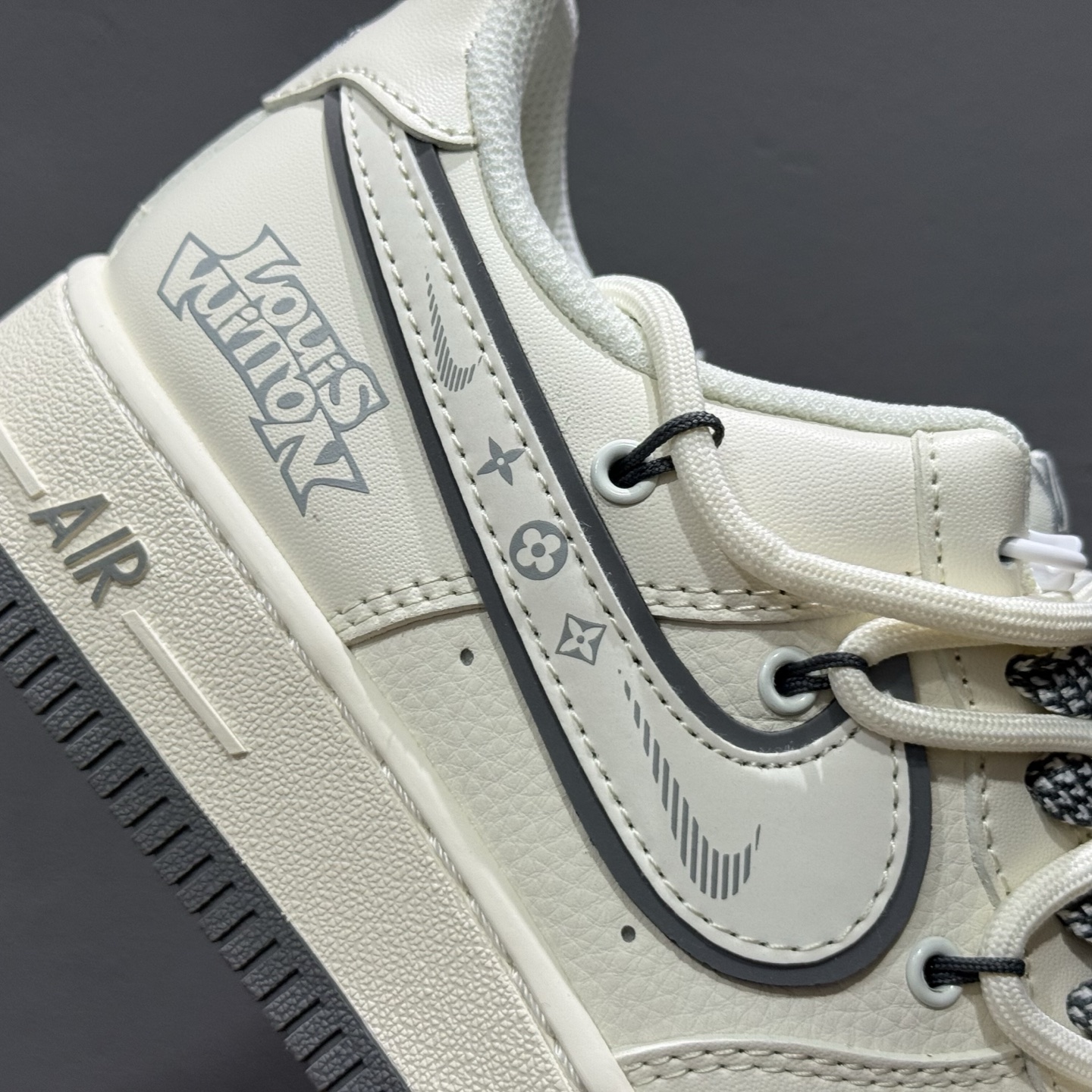 Nike Air Force 1'07 LV 联名 米白黑 DM6868-100