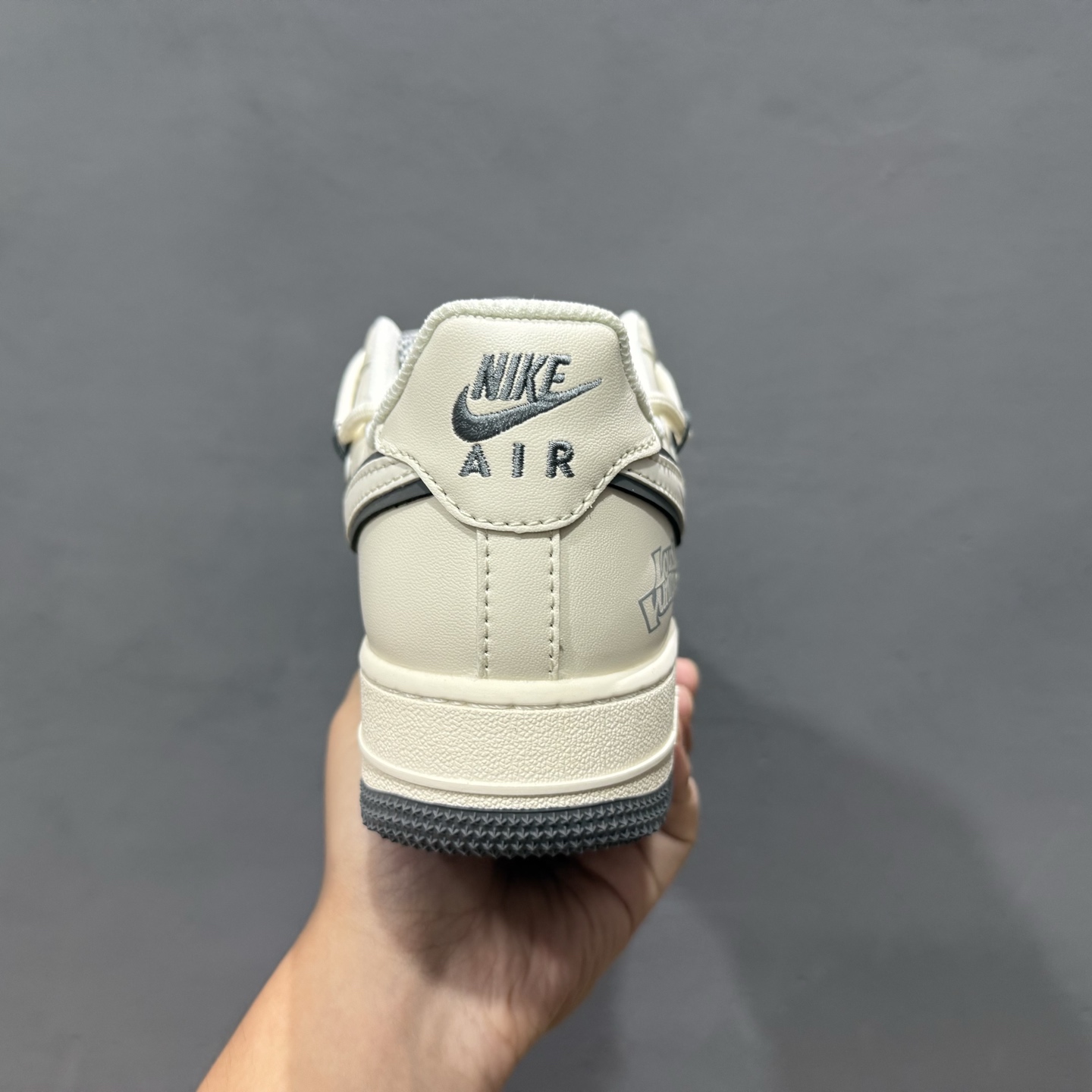Nike Air Force 1'07 LV 联名 米白黑 DM6868-100