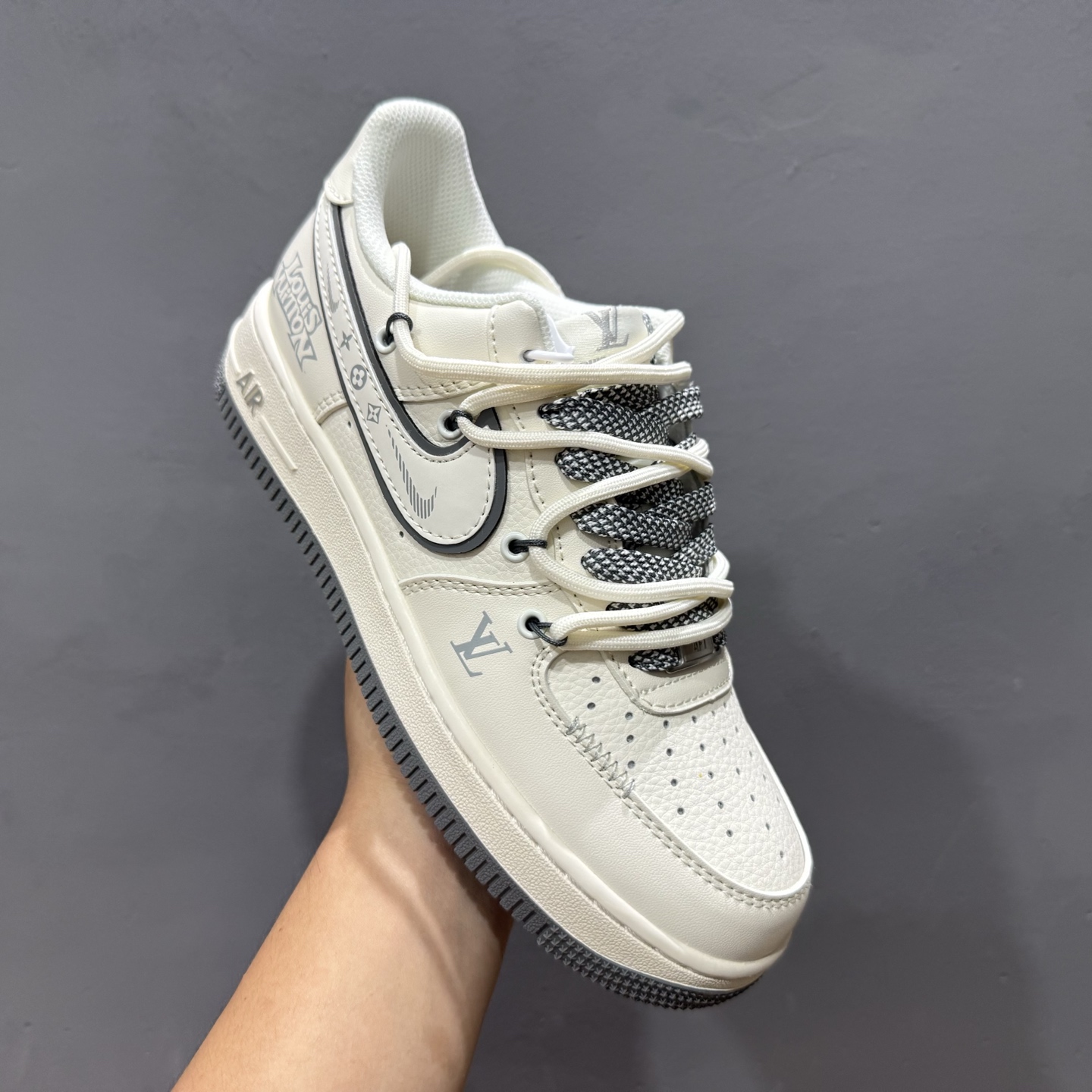 Nike Air Force 1'07 LV 联名 米白黑 DM6868-100