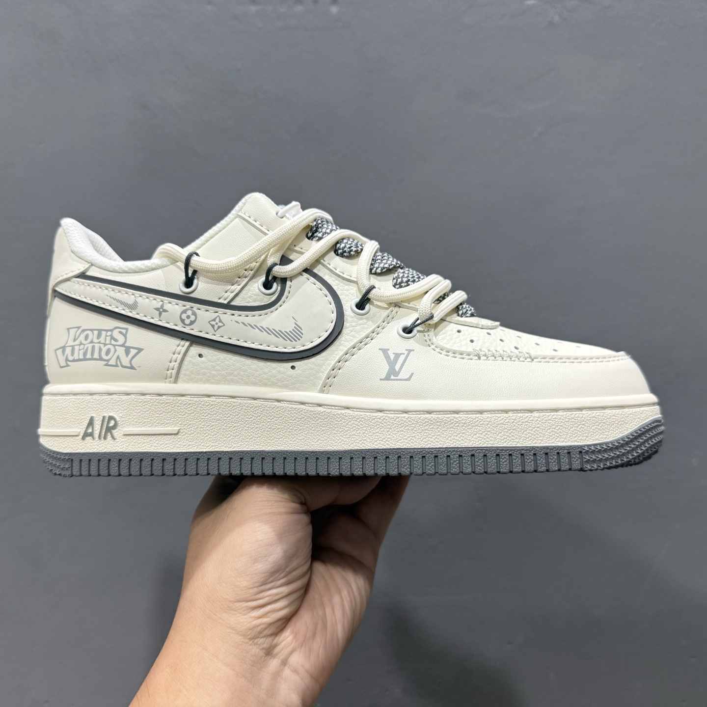 Nike Air Force 1’07 LV 联名 米白黑 DM6868-100