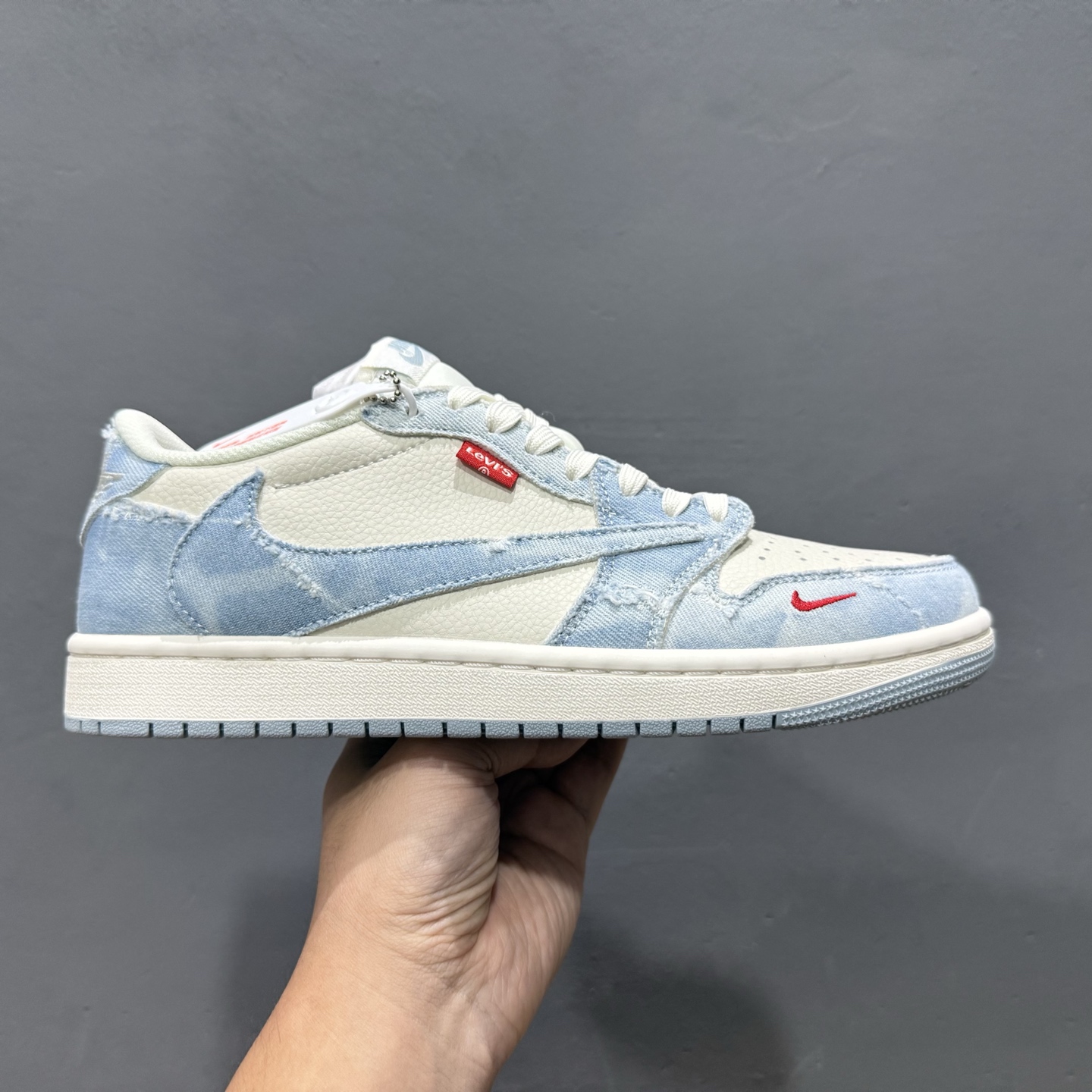 定制 Air Jordan 1 Low ow SP 倒钩 李维斯联名 蓝白 LE2436-137