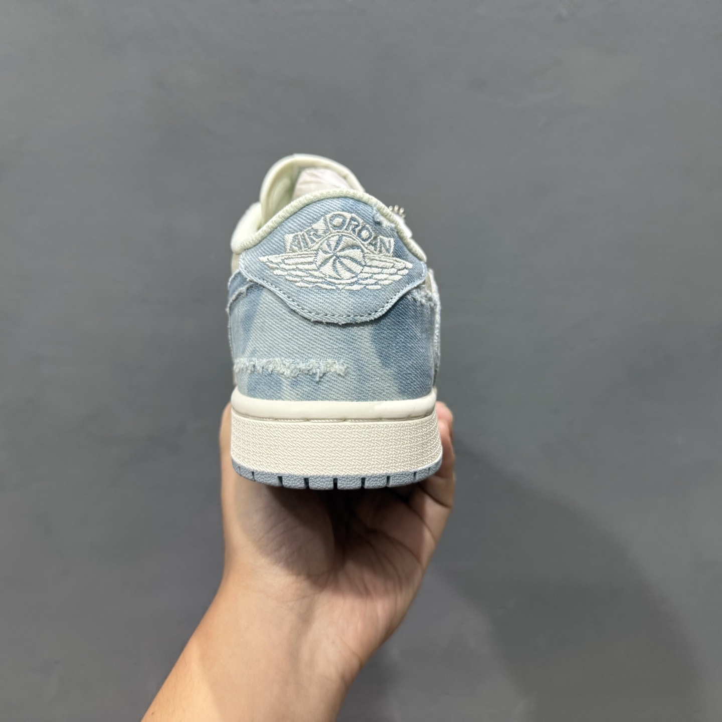 定制 Air Jordan 1 Low ow SP 倒钩 李维斯联名 蓝白 LE2436-137