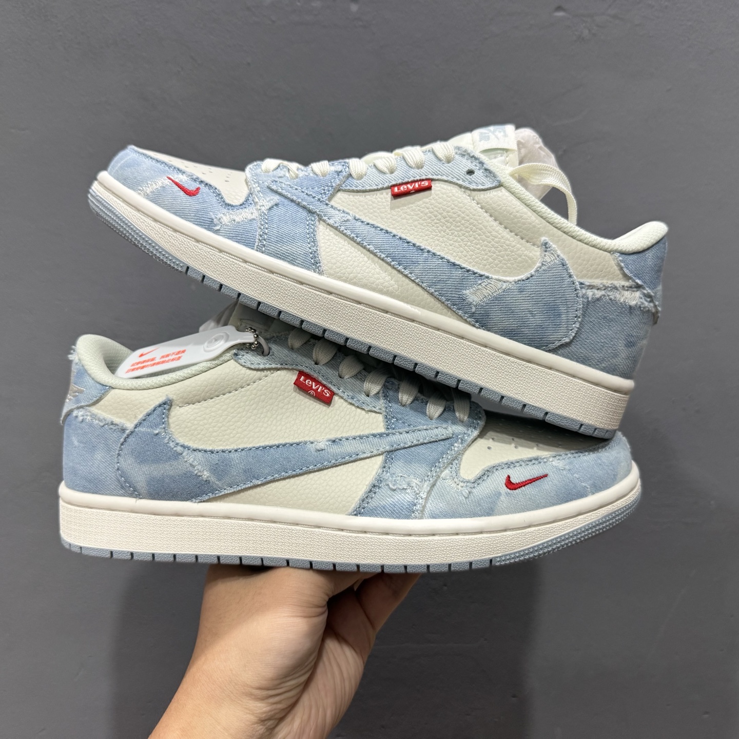 定制 Air Jordan 1 Low ow SP 倒钩 李维斯联名 蓝白 LE2436-137