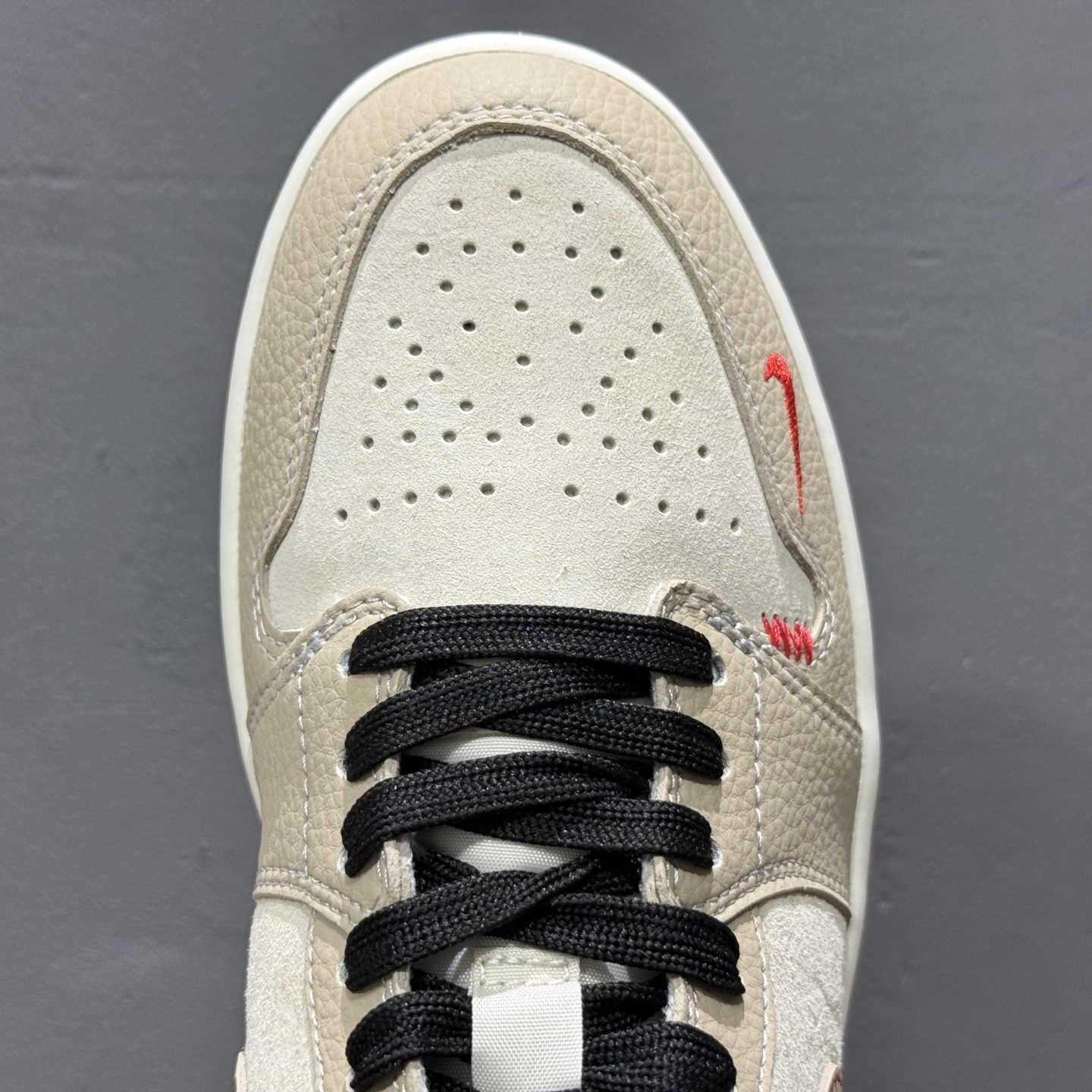 Nike Jordan Air Jordan 1“北面联名——露褐” 高端定制 低帮 复古 减震 防滑 耐磨 篮球鞋 DC2024-033