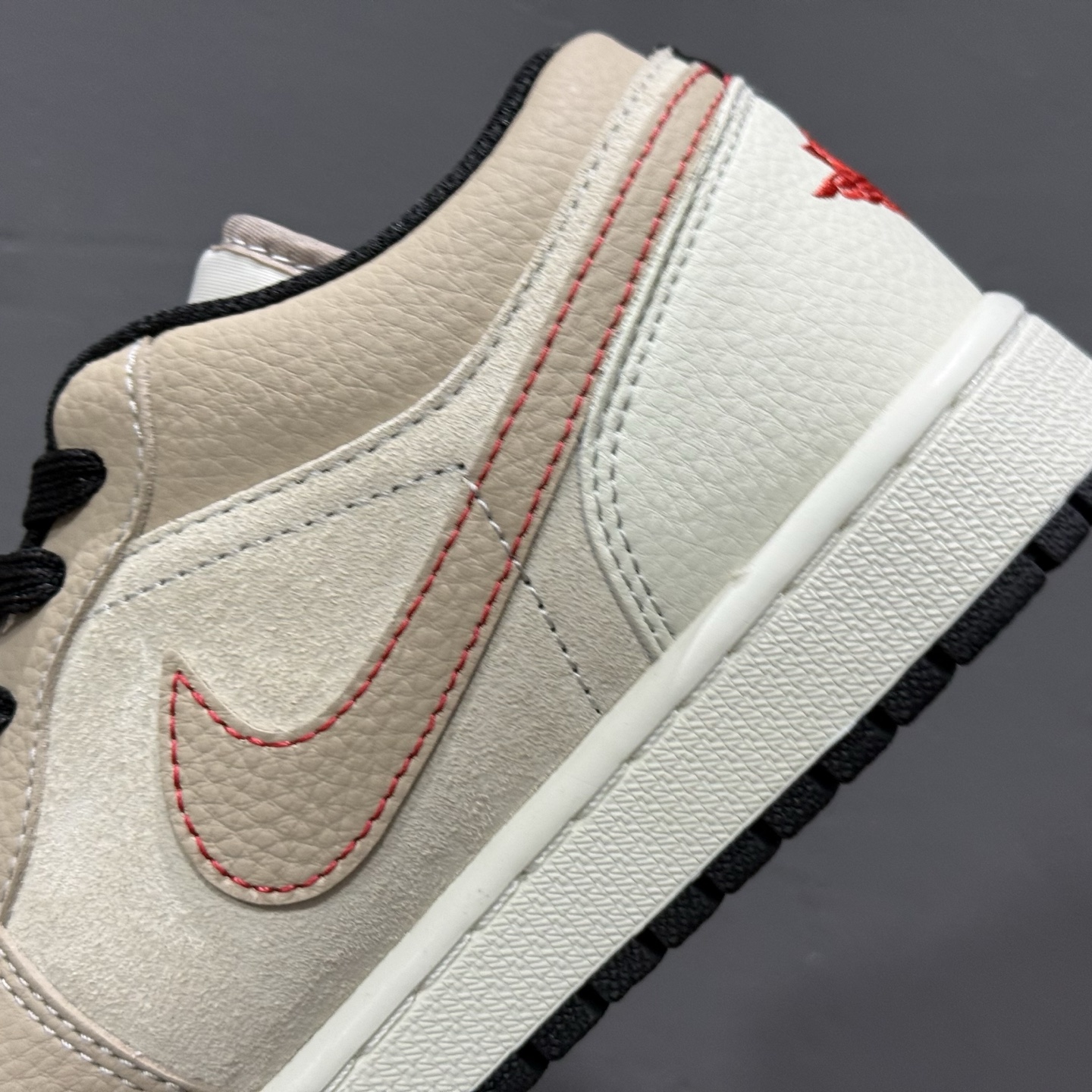 Nike Jordan Air Jordan 1“北面联名——露褐” 高端定制 低帮 复古 减震 防滑 耐磨 篮球鞋 DC2024-033