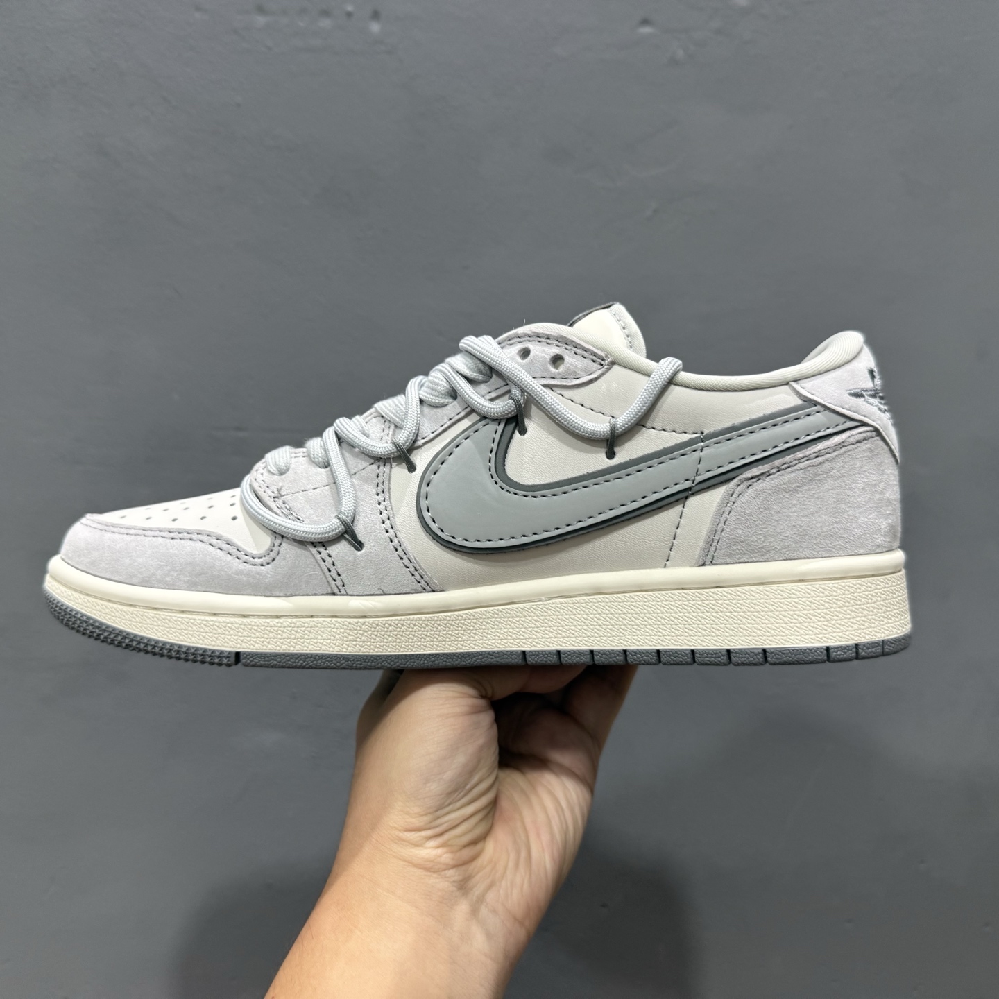 Travi Scott x Fragment Design x Air Jordan 1 Low OG SP AJ1 乔1 北面联名-反光猪八抽绳 低帮文化休闲板鞋 SJ0086-142