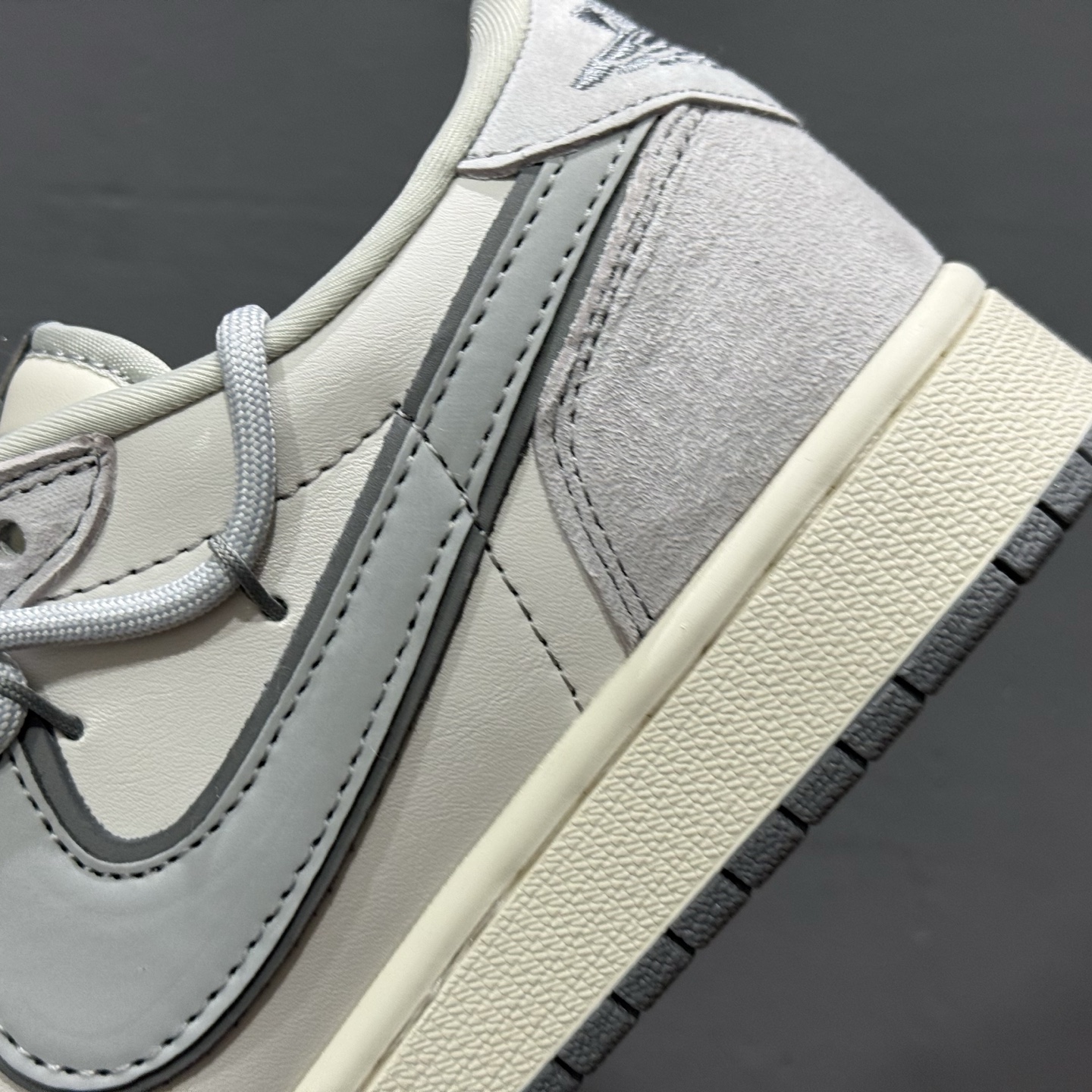 Travi Scott x Fragment Design x Air Jordan 1 Low OG SP AJ1 乔1 北面联名-反光猪八抽绳 低帮文化休闲板鞋 SJ0086-142