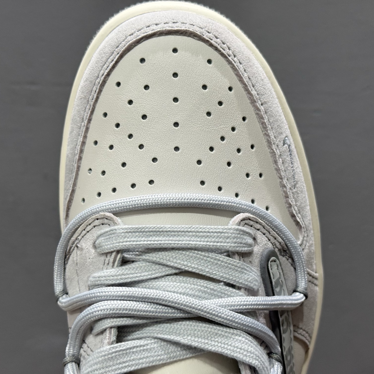 Travi Scott x Fragment Design x Air Jordan 1 Low OG SP AJ1 乔1 北面联名-反光猪八抽绳 低帮文化休闲板鞋 SJ0086-142