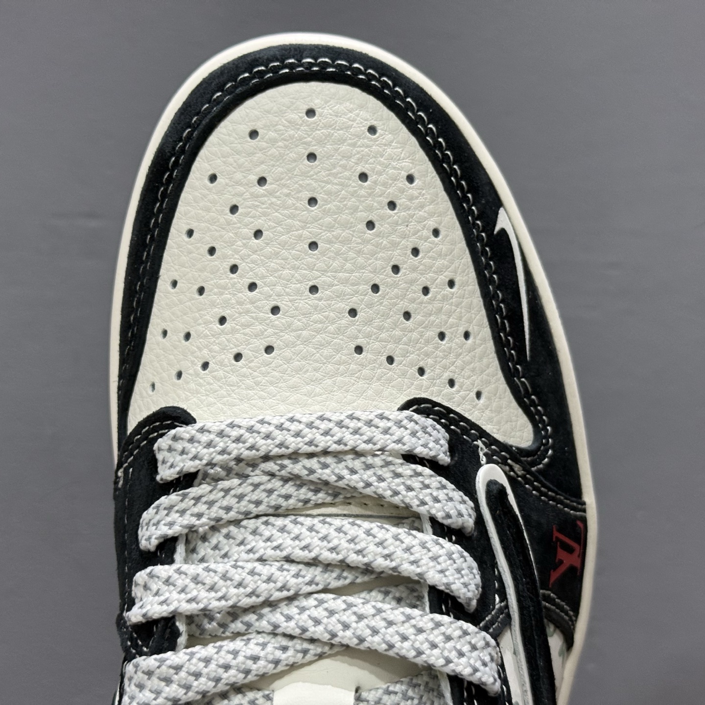 Nike SB Dunk Low LV联名 绑带牛仔蓝勾 周年高端定制 低帮休闲板鞋 YX5066-333
