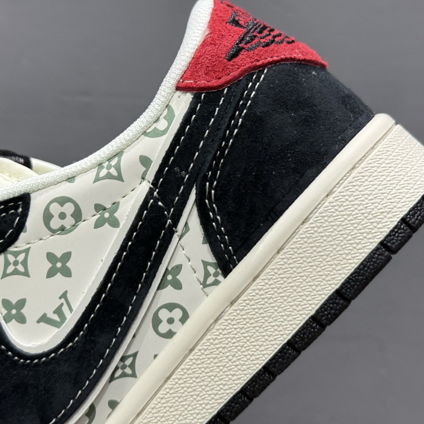 Nike SB Dunk Low LV联名 绑带牛仔蓝勾 周年高端定制 低帮休闲板鞋 YX5066-333