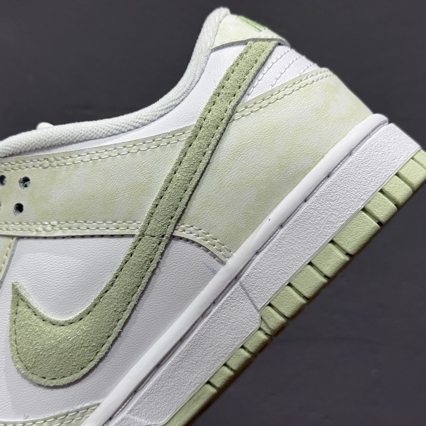 Nike Dunk Low WMNS 白绿色 IB4647-131