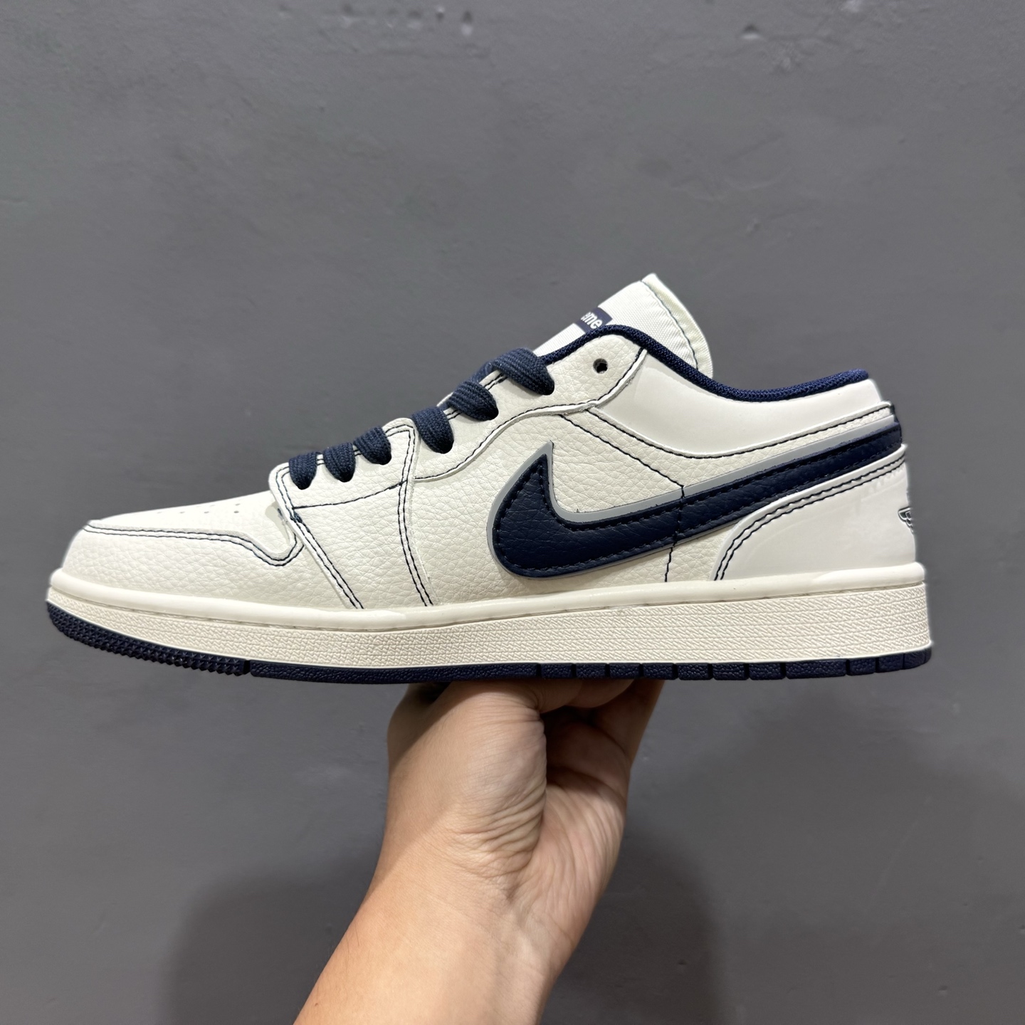Air Jordan 1 Low AJ1 乔1 Supreme联名 米蓝勾 高端定制 低帮复古篮球鞋 XX3168-176