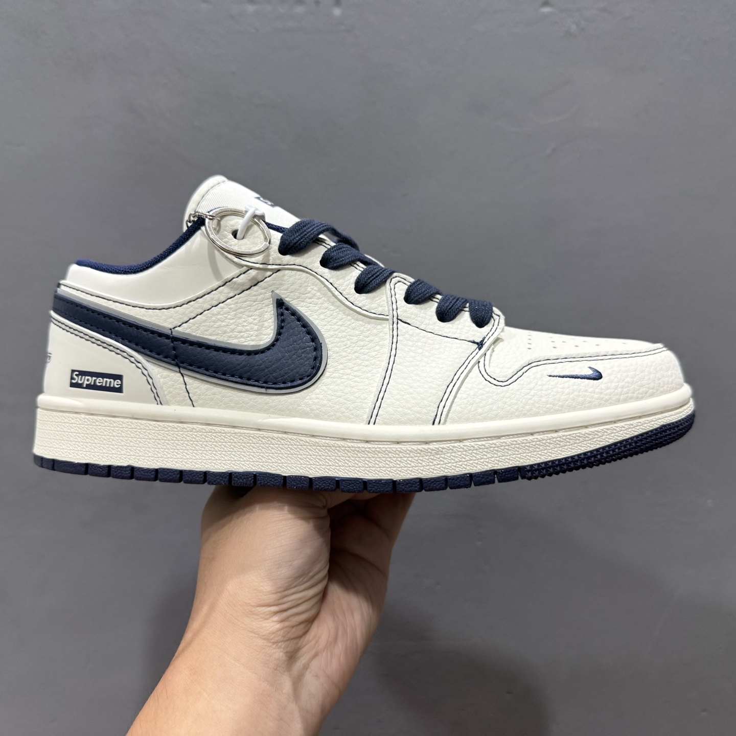 Air Jordan 1 Low AJ1 乔1 Supreme联名 米蓝勾 高端定制 低帮复古篮球鞋 XX3168-176