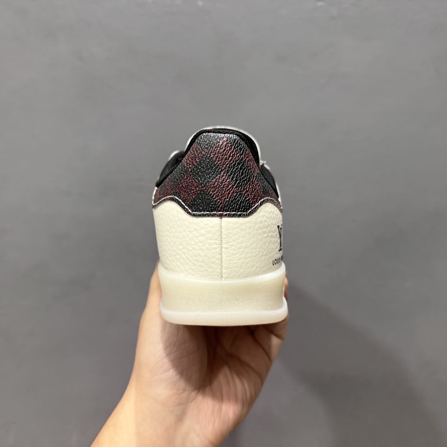 adidas originals GAZELLE INDOOR Indoor LV T头鞋 LV联名 防滑耐磨轻便 低帮 板鞋 男女同款 白棕 DM1234-009