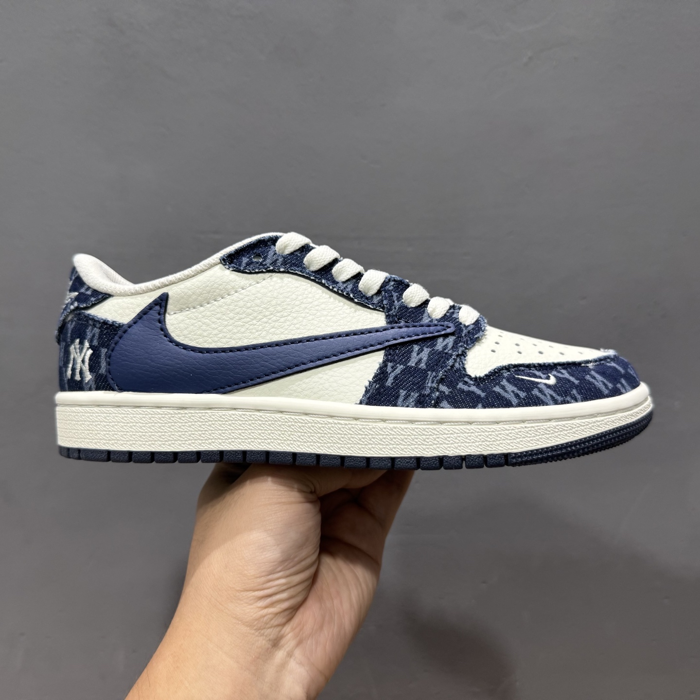 Travis Scott x Fragment Design x Air Jordan 1 Low OG SP AJ1 乔1 DM7866-051