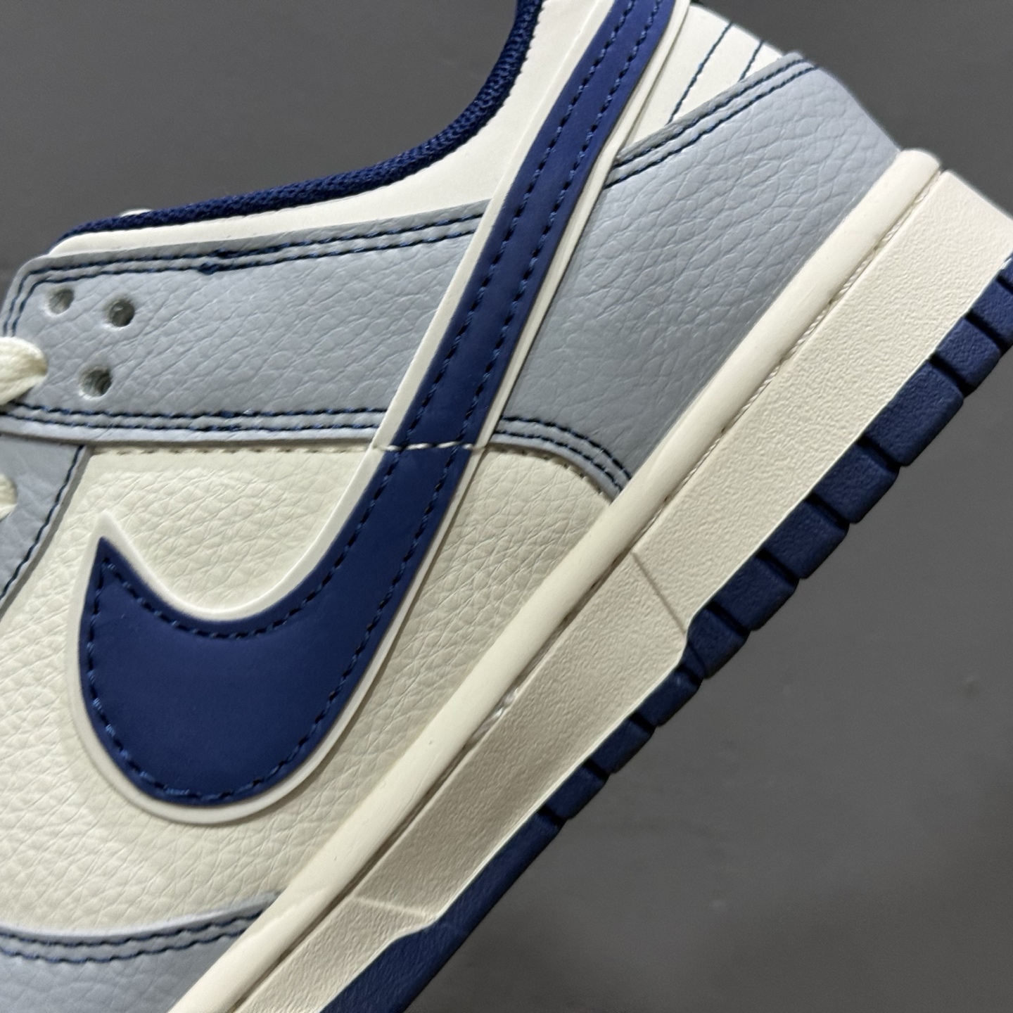 Nike SB Dunk Low 斯图西联名 英文蓝勾 周年高端定制 低帮休闲板鞋 XS6089-595