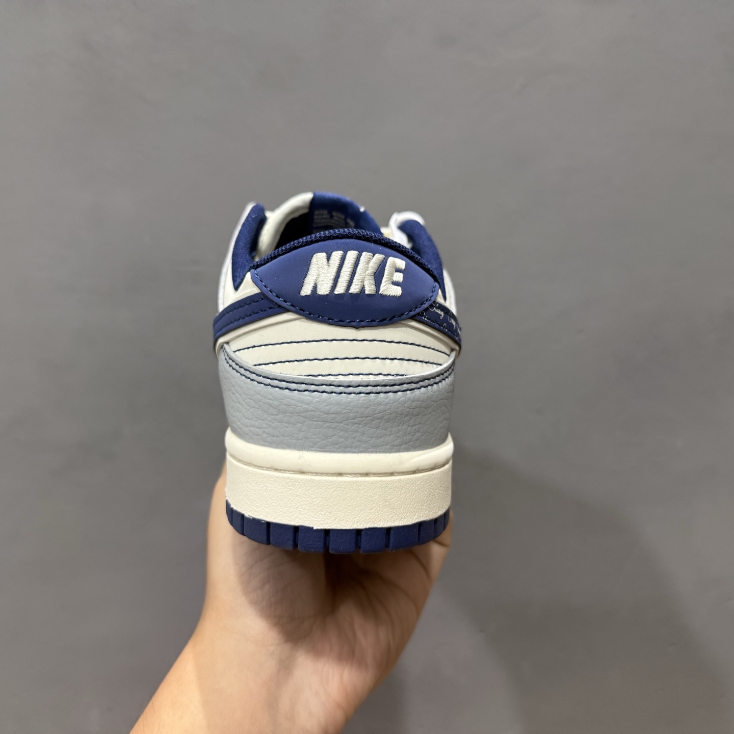 Nike SB Dunk Low 斯图西联名 英文蓝勾 周年高端定制 低帮休闲板鞋 XS6089-595