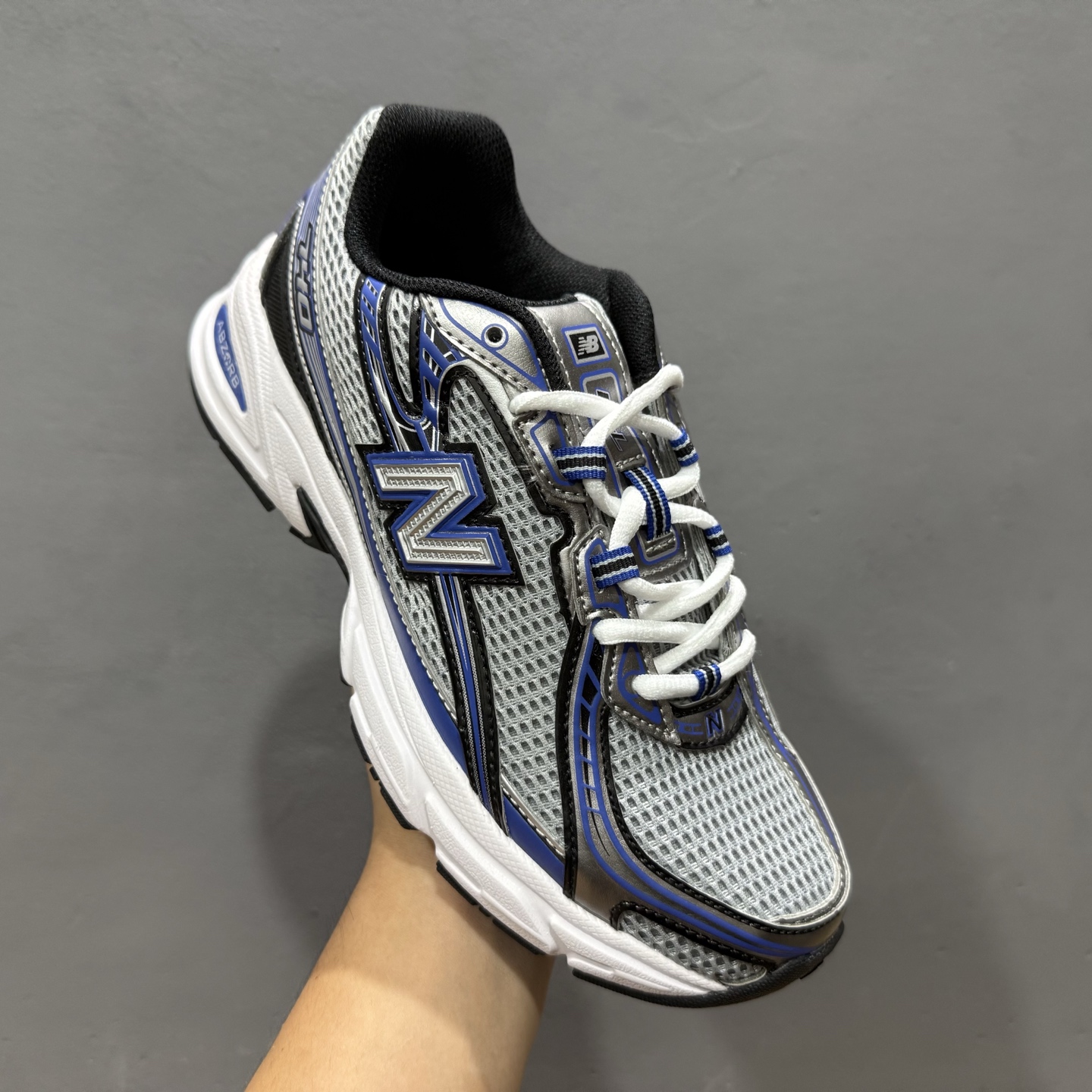 200 K版 New Balance 740 复古跑鞋 U740SB2