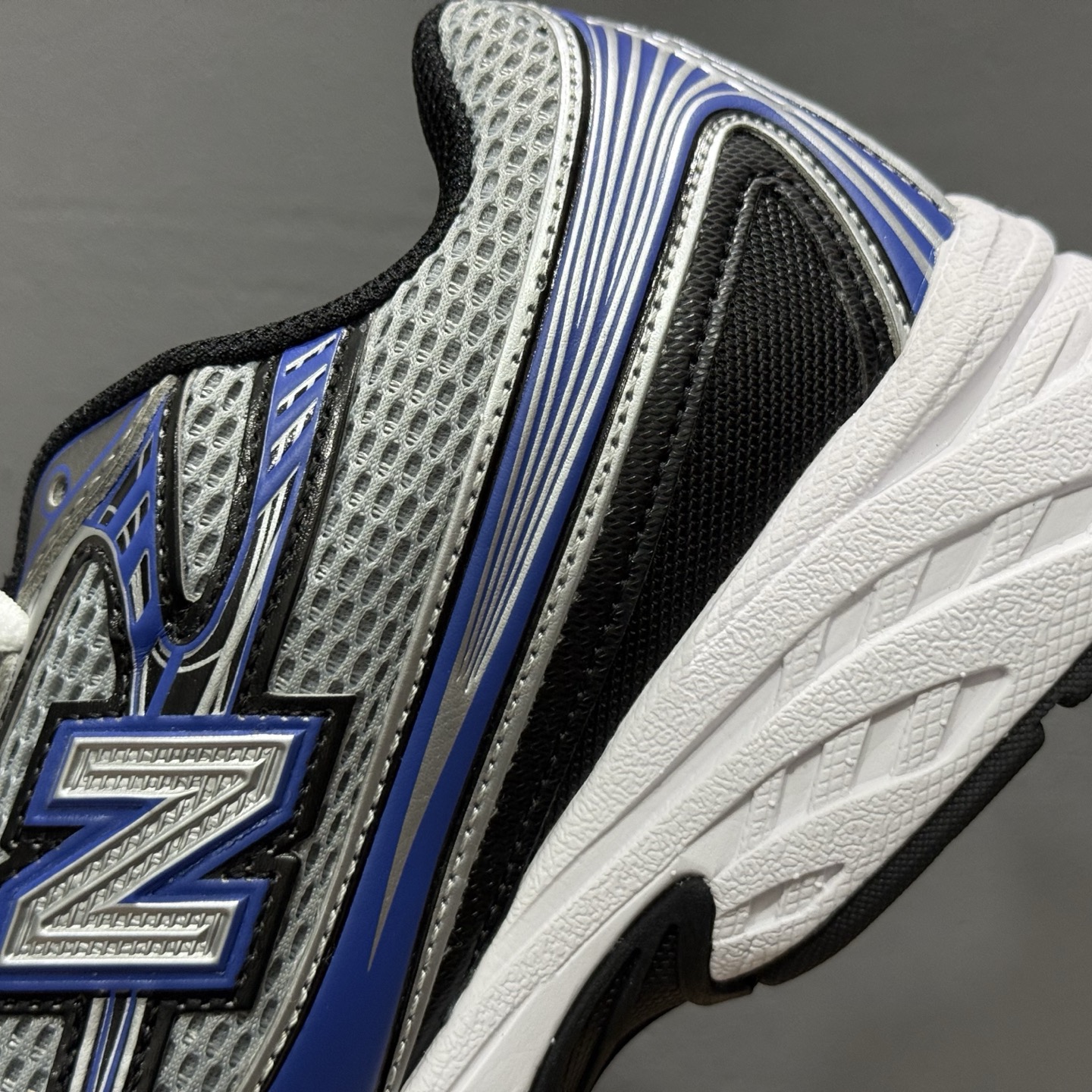 200 K版 New Balance 740 复古跑鞋 U740SB2