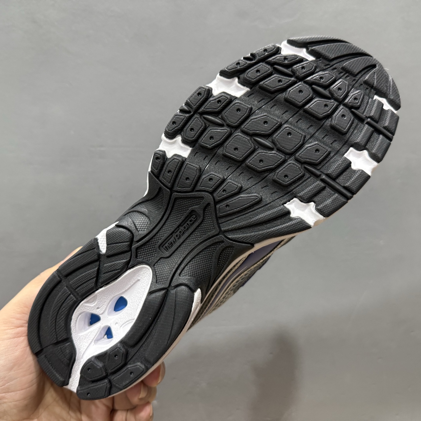 200 K版 New Balance 740 复古跑鞋 U740SB2