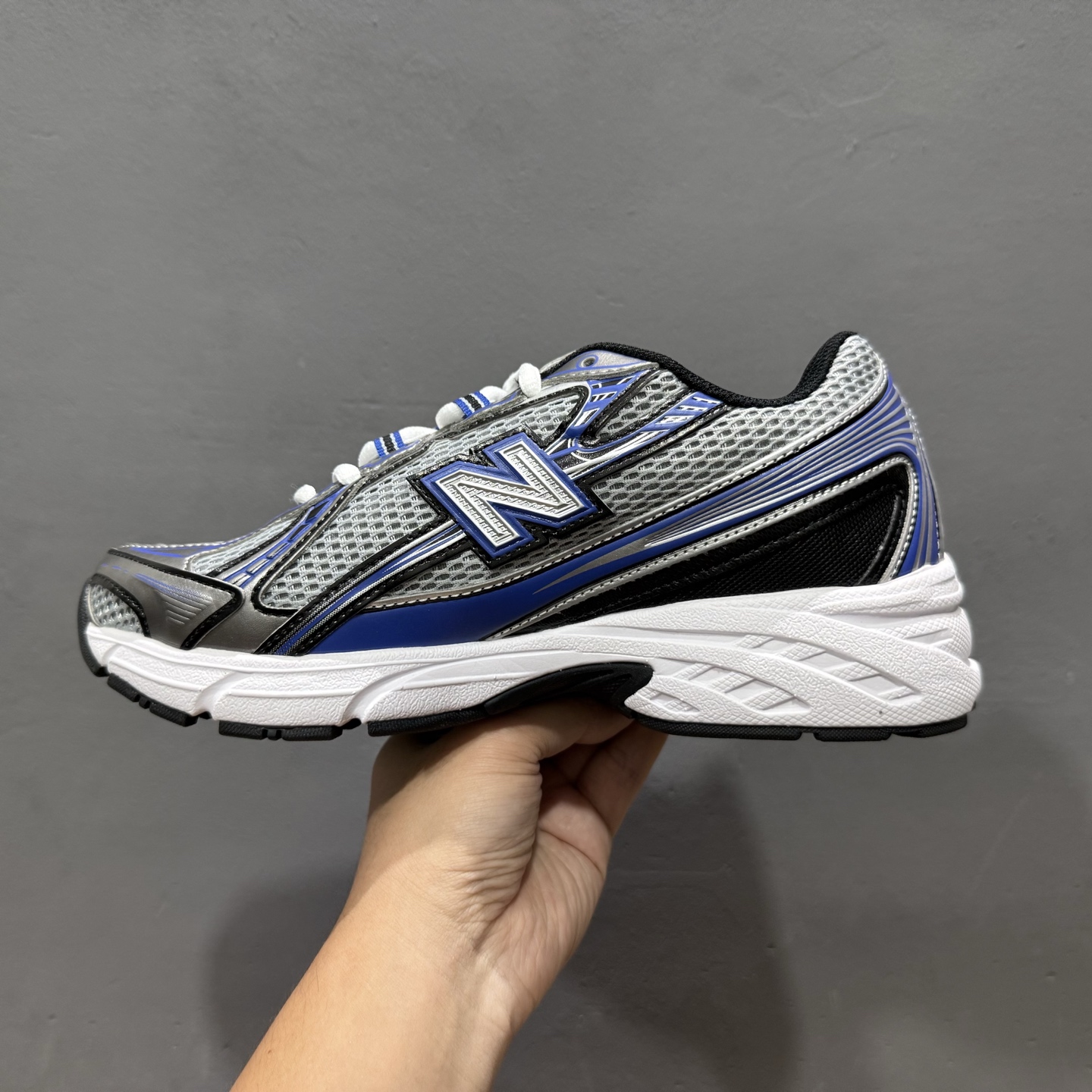 200 K版 New Balance 740 复古跑鞋 U740SB2