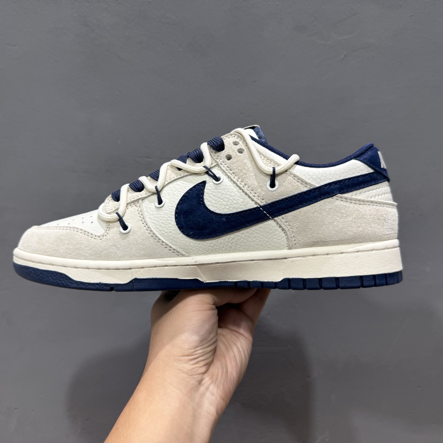 300 Nike SB Dunk Low 斯图西联名 绑带蓝勾 周年高端定制 低帮休闲板鞋 DM6868-088