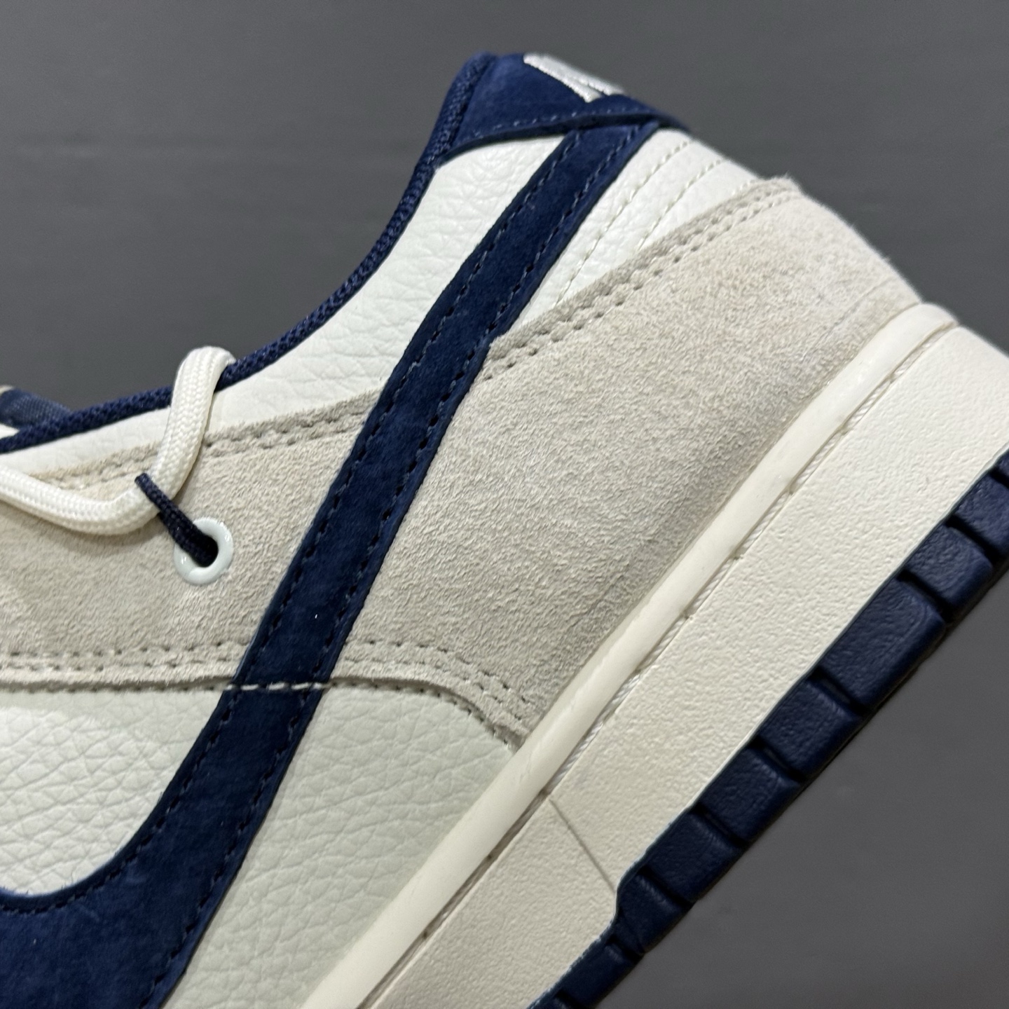 300 Nike SB Dunk Low 斯图西联名 绑带蓝勾 周年高端定制 低帮休闲板鞋 DM6868-088