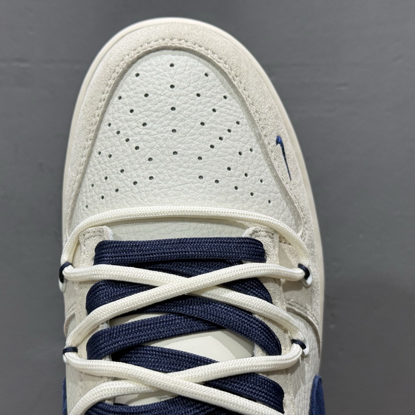 300 Nike SB Dunk Low 斯图西联名 绑带蓝勾 周年高端定制 低帮休闲板鞋 DM6868-088
