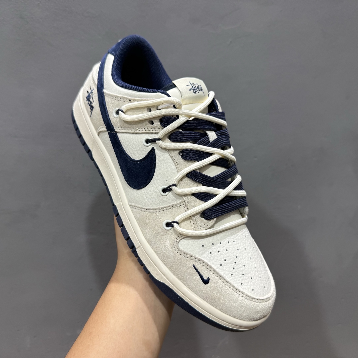 300 Nike SB Dunk Low 斯图西联名 绑带蓝勾 周年高端定制 低帮休闲板鞋 DM6868-088