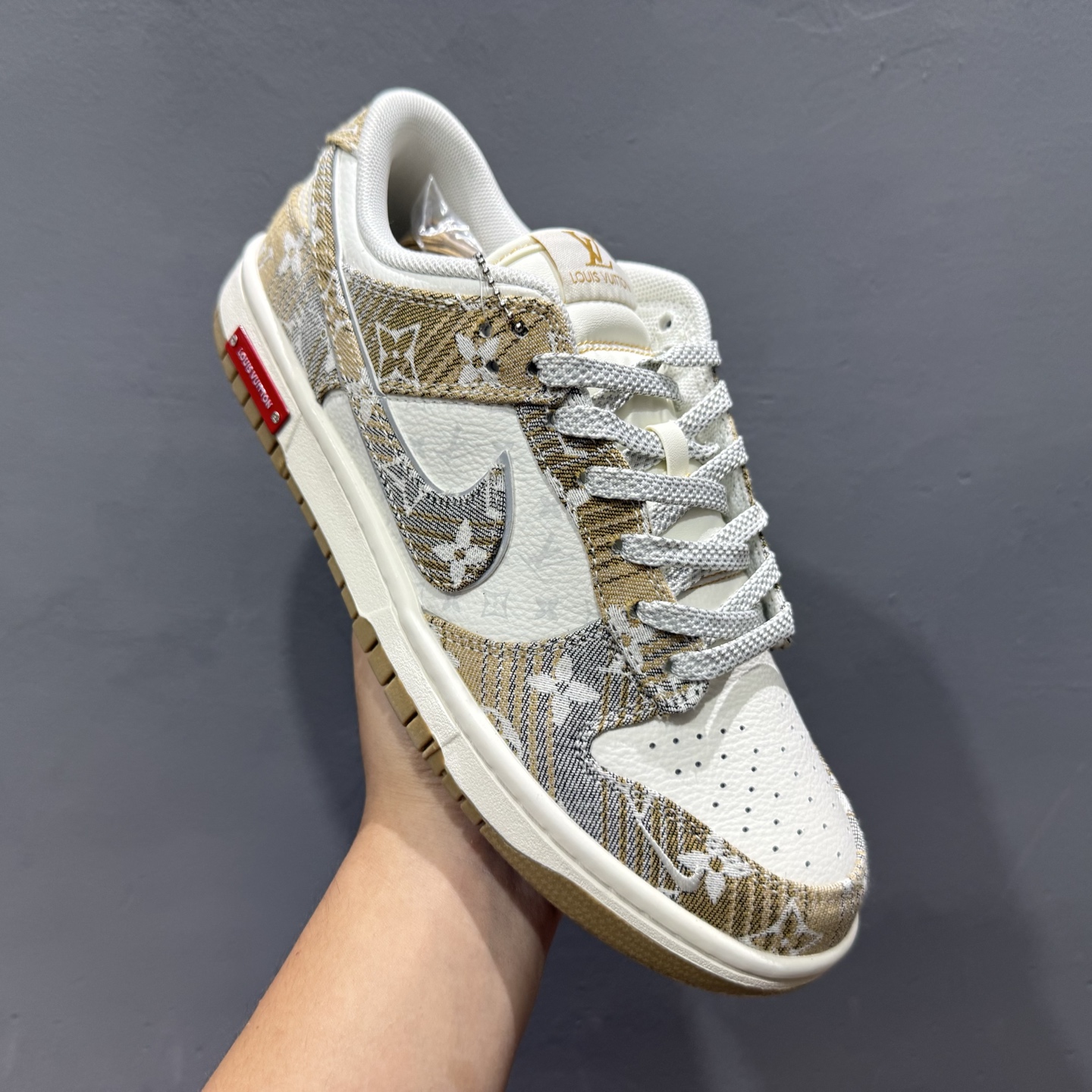 SC版 Nike SB Dunk Low LV联名 卡其灰 低帮休闲板鞋 SC9772-810