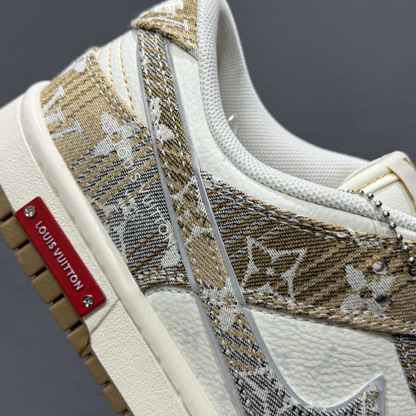 SC版 Nike SB Dunk Low LV联名 卡其灰 低帮休闲板鞋 SC9772-810
